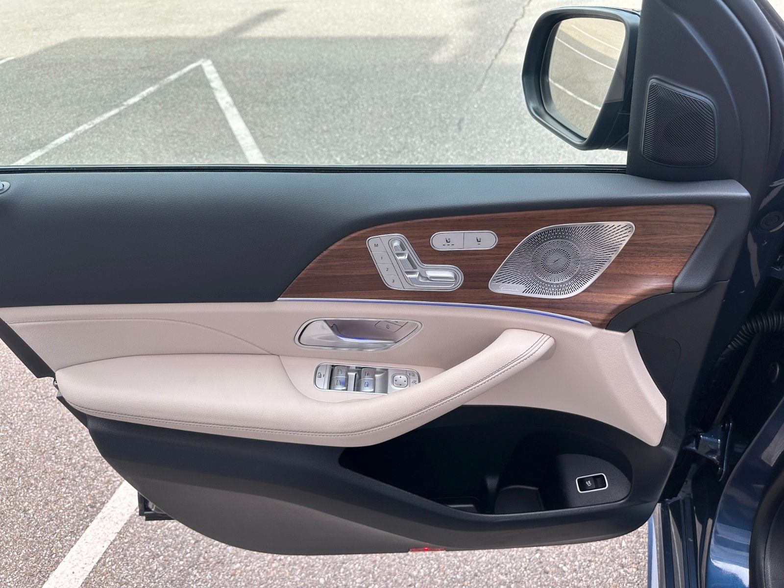 Fahrzeugabbildung Mercedes-Benz GLE 450 d 4Matic AMG PANO,BURM,LUFT,360,Usw