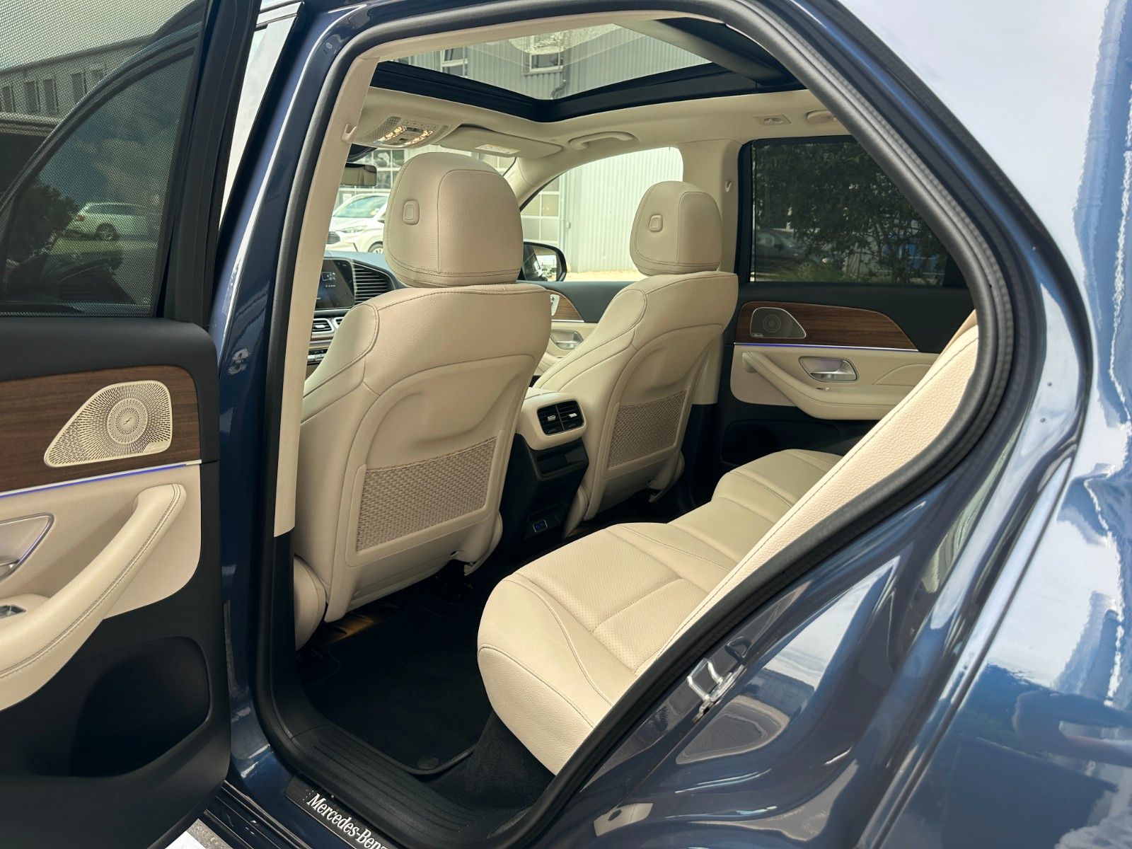 Fahrzeugabbildung Mercedes-Benz GLE 450 d 4Matic AMG PANO,BURM,LUFT,360,Usw