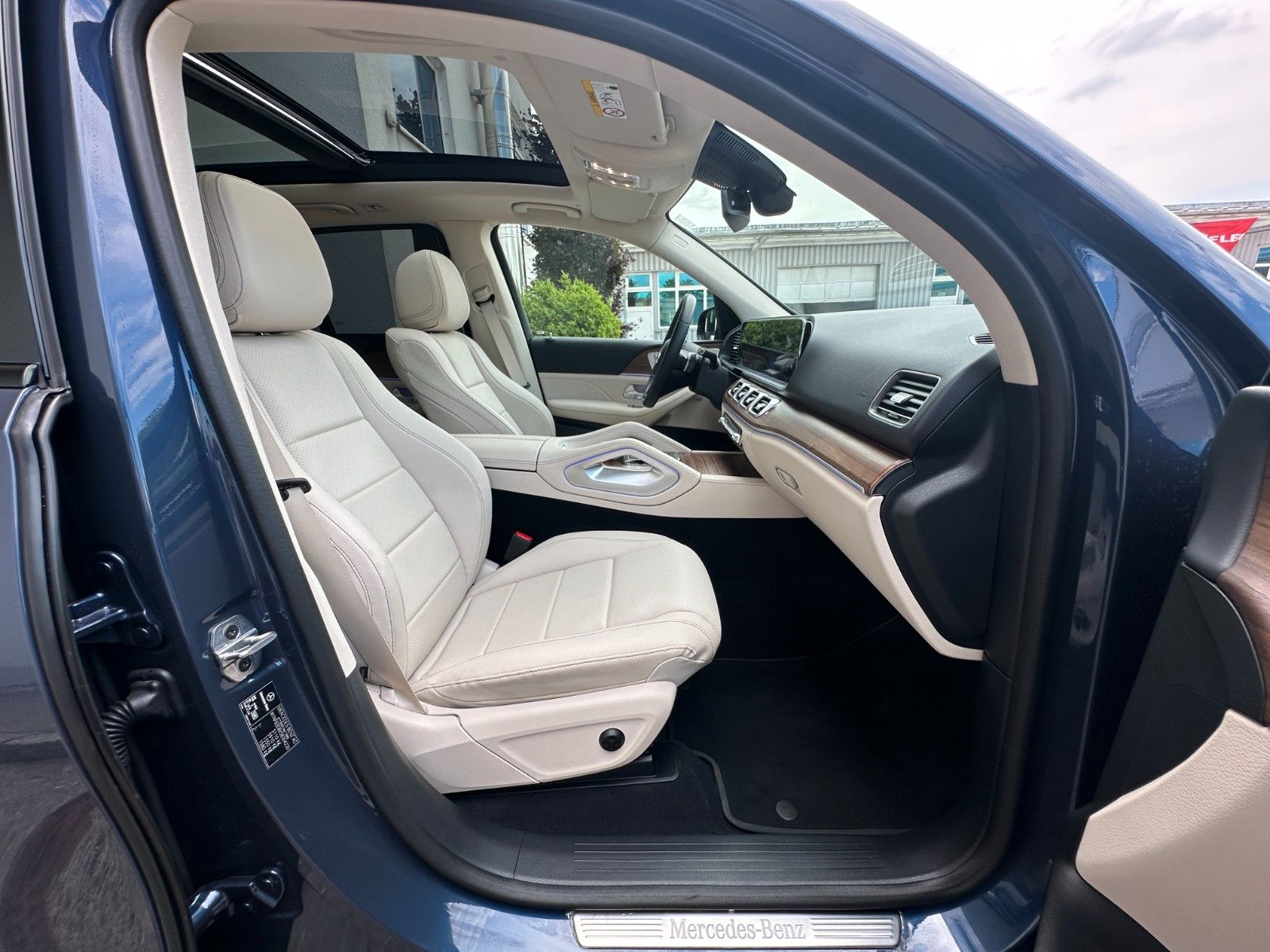 Fahrzeugabbildung Mercedes-Benz GLE 450 d 4Matic AMG PANO,BURM,LUFT,360,Usw