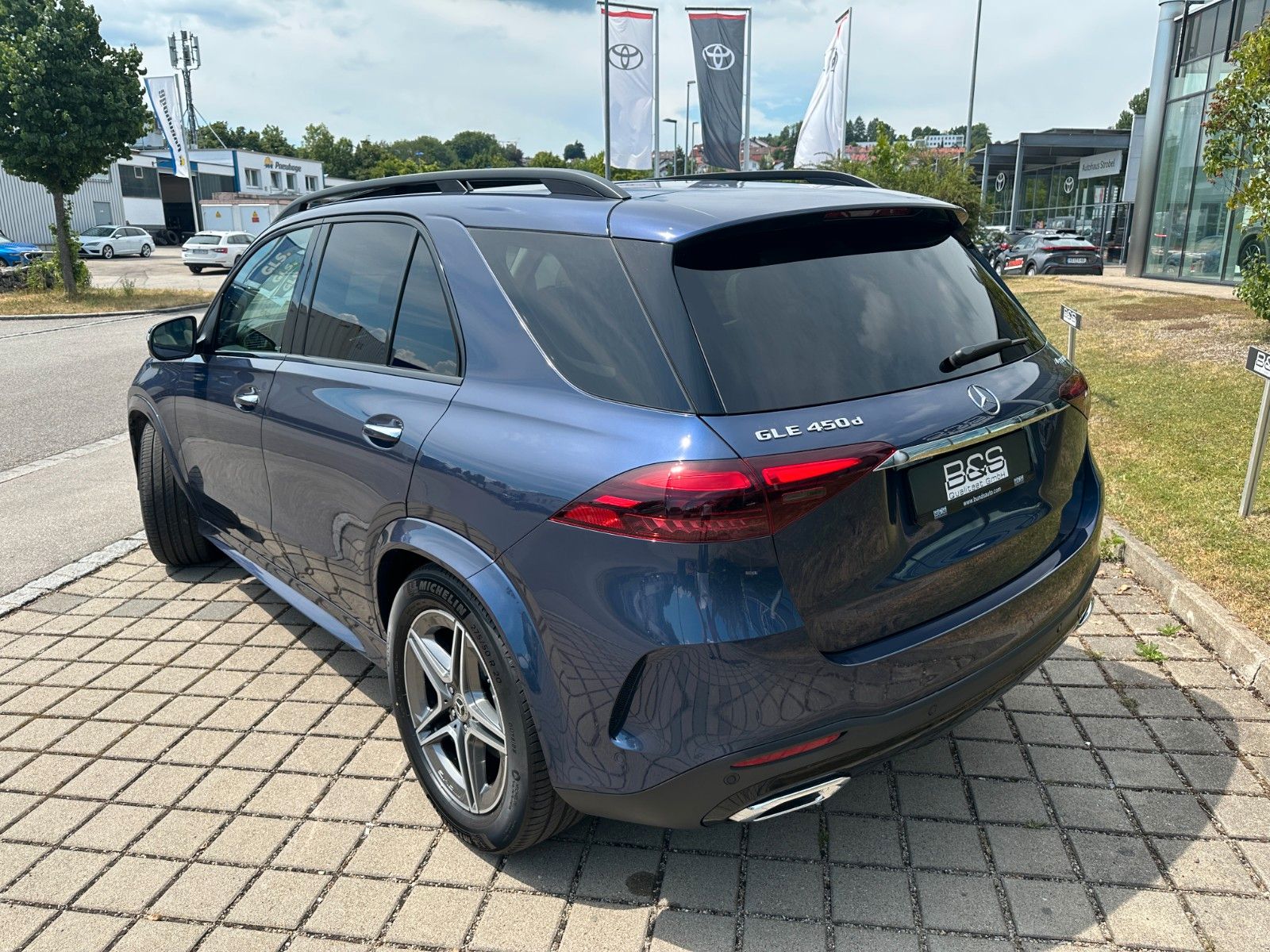 Fahrzeugabbildung Mercedes-Benz GLE 450 d 4Matic AMG PANO,BURM,LUFT,360,Usw