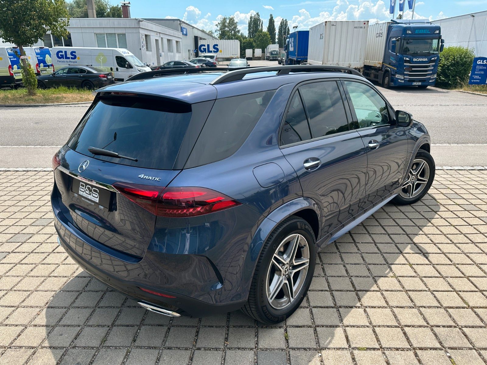 Fahrzeugabbildung Mercedes-Benz GLE 450 d 4Matic AMG PANO,BURM,LUFT,360,Usw