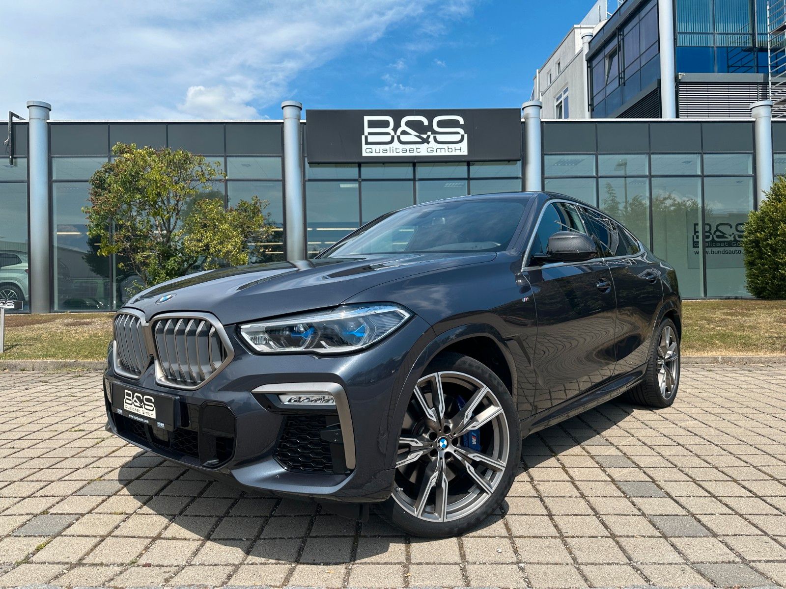 BMW X6 M50d,ACC,HUD,SKYL,LASER,B&W,AHK,22",SOFTCL