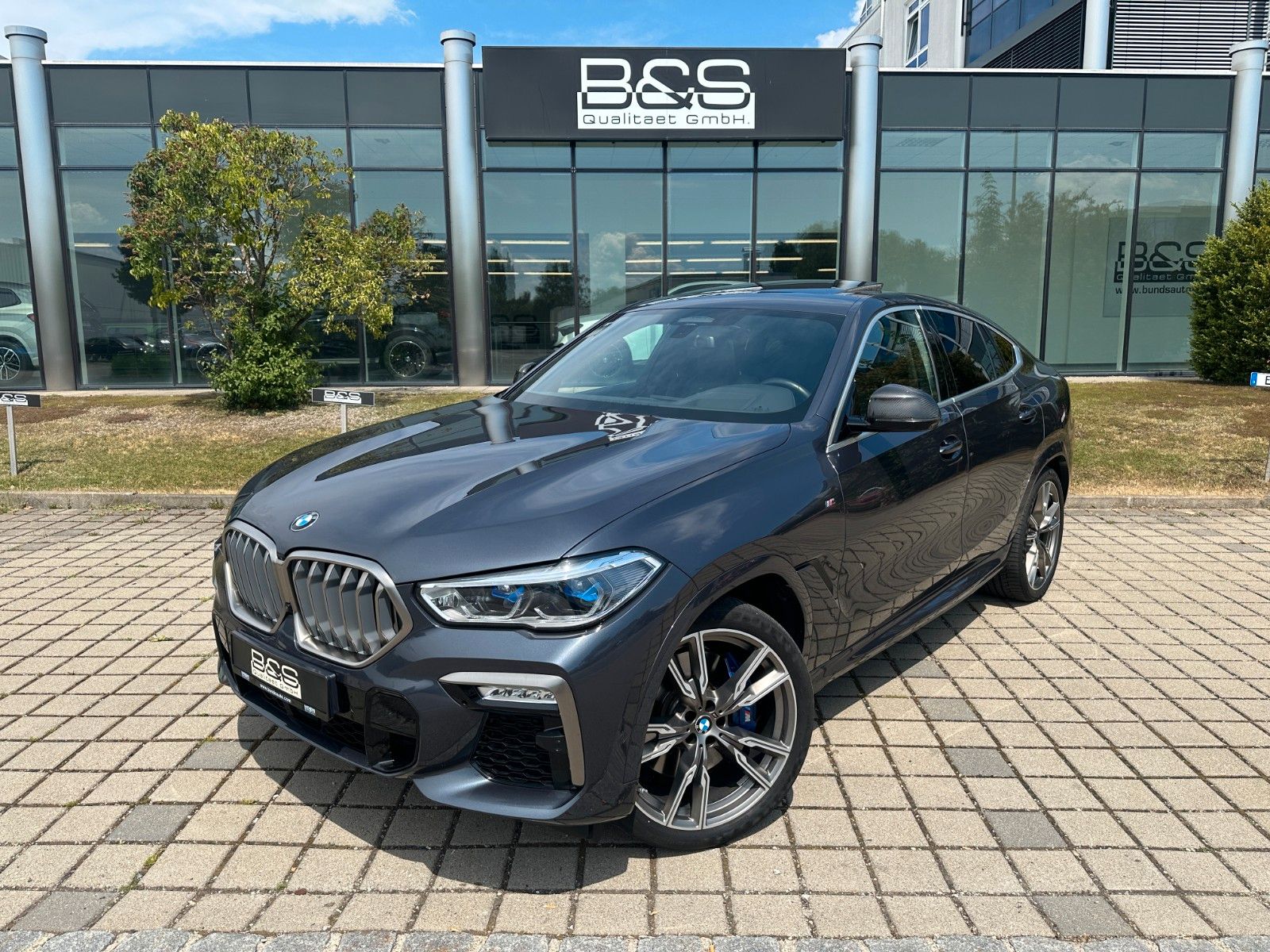 Fahrzeugabbildung BMW X6 M50d,ACC,HUD,SKYL,LASER,B&W,AHK,22",SOFTCL