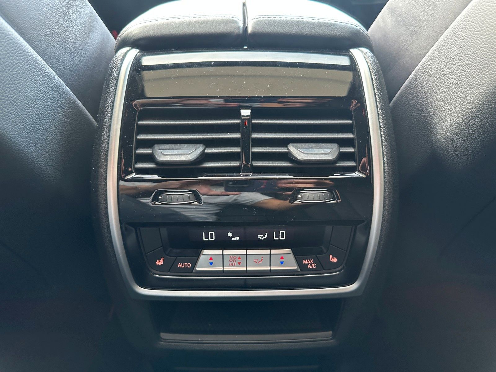 Fahrzeugabbildung BMW X6 M50d,ACC,HUD,SKYL,LASER,B&W,AHK,22",SOFTCL