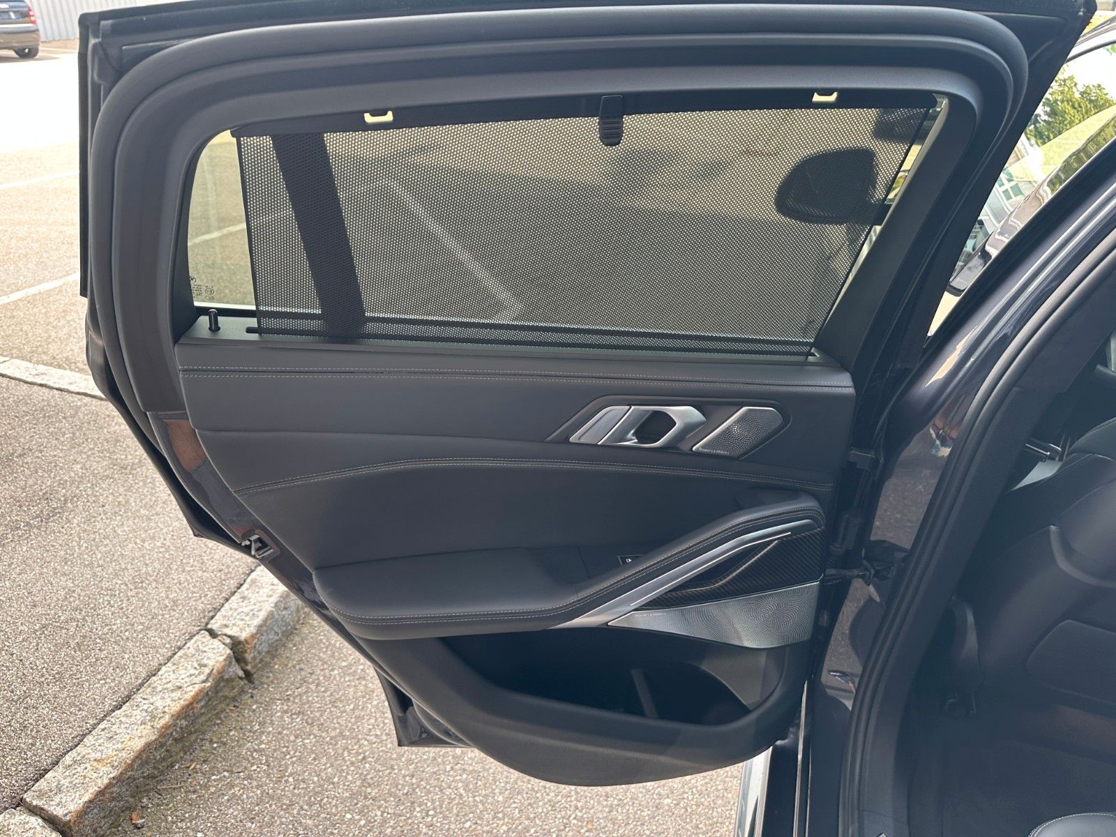 Fahrzeugabbildung BMW X6 M50d,ACC,HUD,SKYL,LASER,B&W,AHK,22",SOFTCL