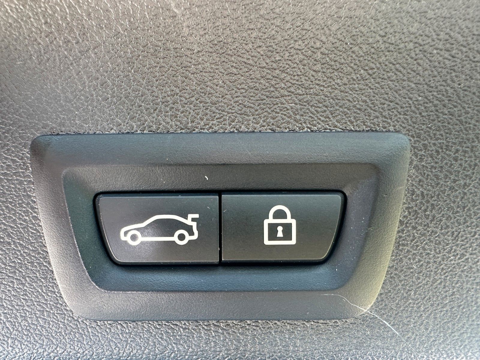Fahrzeugabbildung BMW X6 M50d,ACC,HUD,SKYL,LASER,B&W,AHK,22",SOFTCL