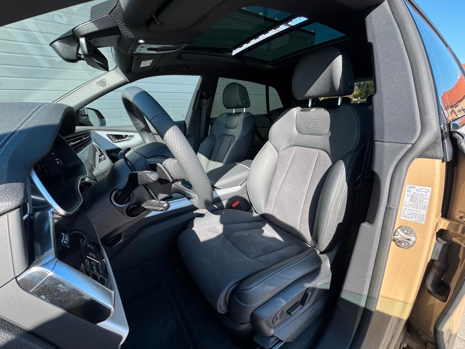 Fahrzeugabbildung Audi Q8 50 TDI quattro ACC,PANO,B&O,LUFT,22",MATRIX
