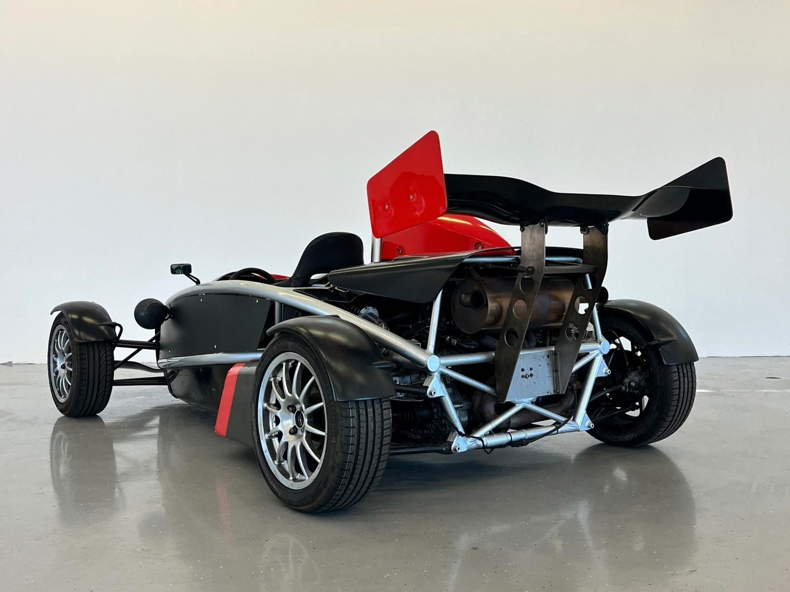 Fahrzeugabbildung Ariel Atom