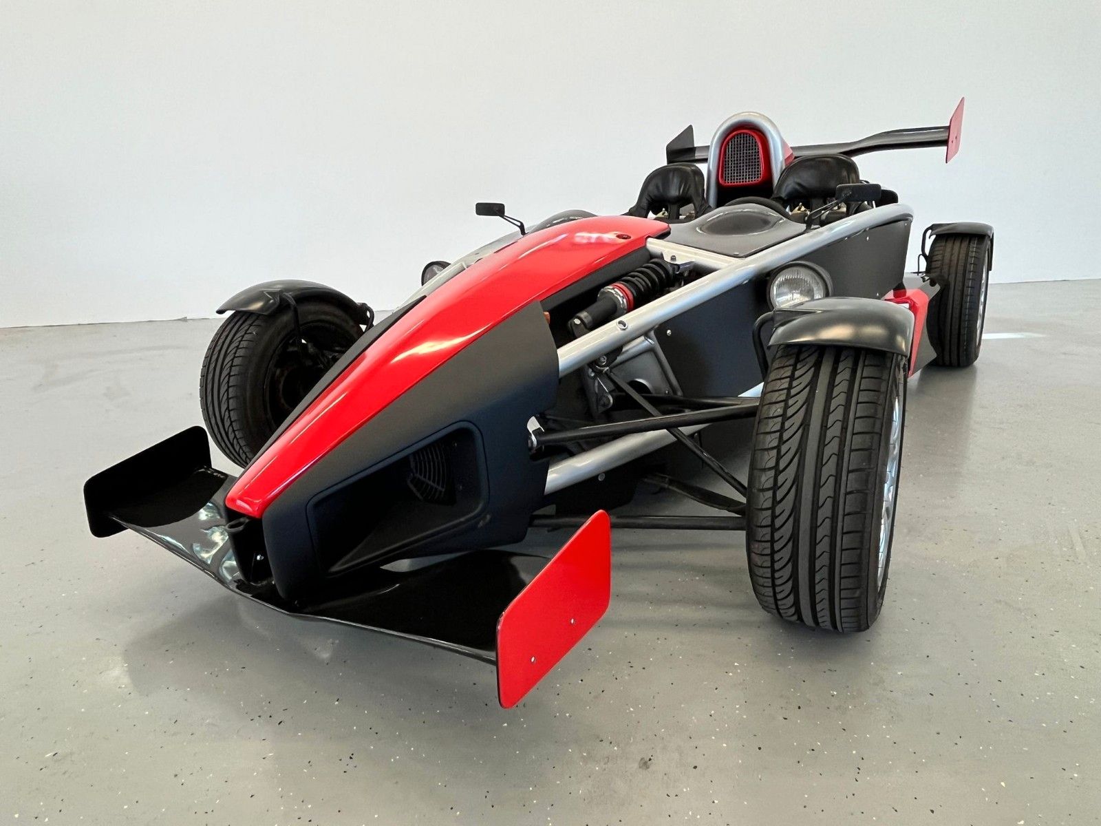 Fahrzeugabbildung Ariel Atom
