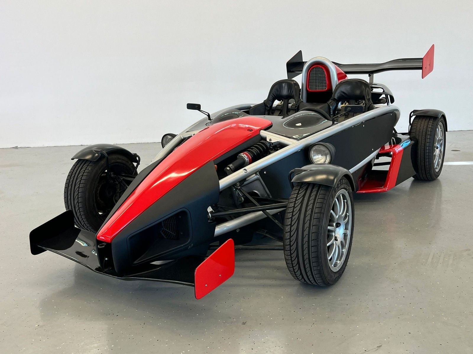 Fahrzeugabbildung Ariel Atom