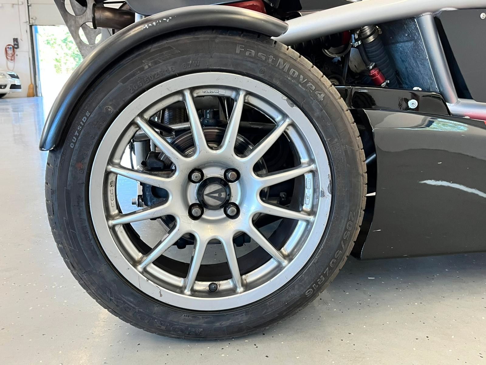 Fahrzeugabbildung Ariel Atom