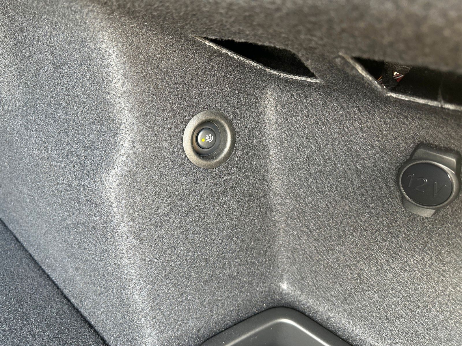 Fahrzeugabbildung MINI Countryman C Classic Trim ACC,HUD,PANO,AHK,Usw