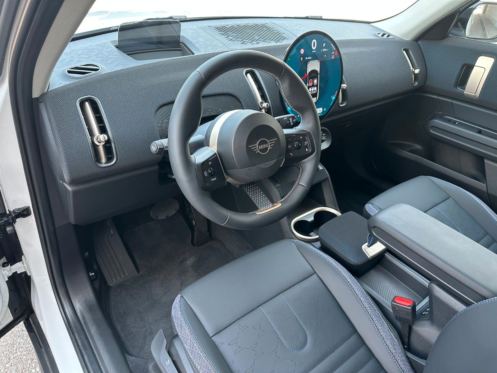 Fahrzeugabbildung MINI Countryman C Classic Trim ACC,HUD,PANO,AHK,Usw