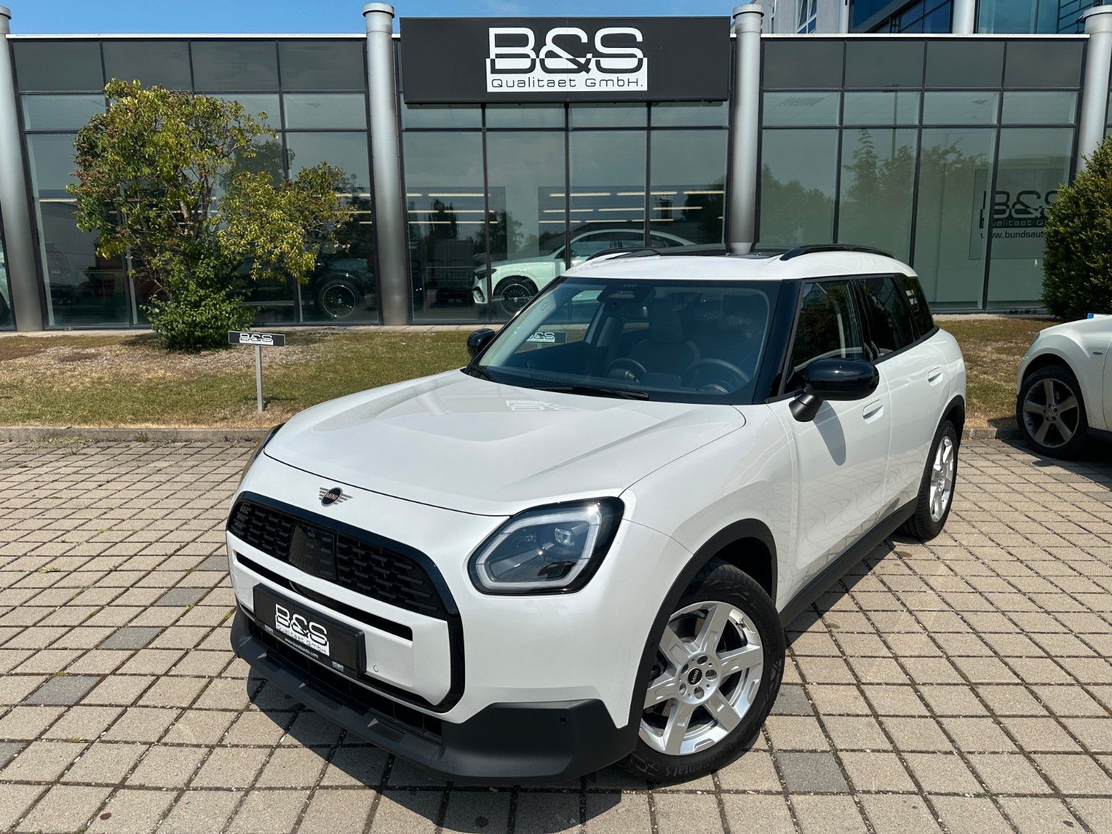 Fahrzeugabbildung MINI Countryman C Classic Trim ACC,HUD,PANO,AHK,Usw