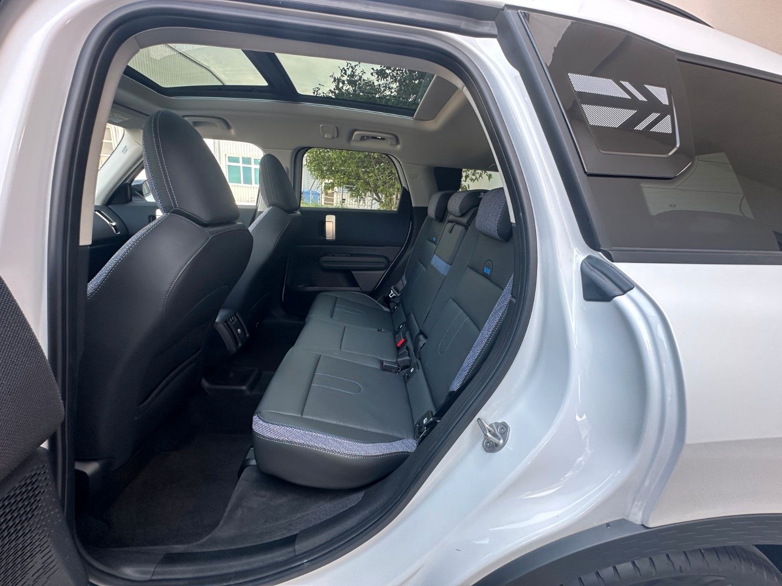Fahrzeugabbildung MINI Countryman C Classic Trim ACC,HUD,PANO,AHK,Usw