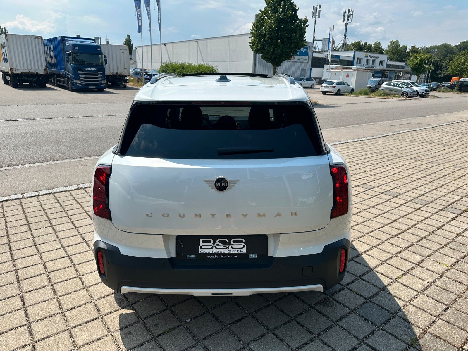 Fahrzeugabbildung MINI Countryman C Classic Trim ACC,HUD,PANO,AHK,Usw