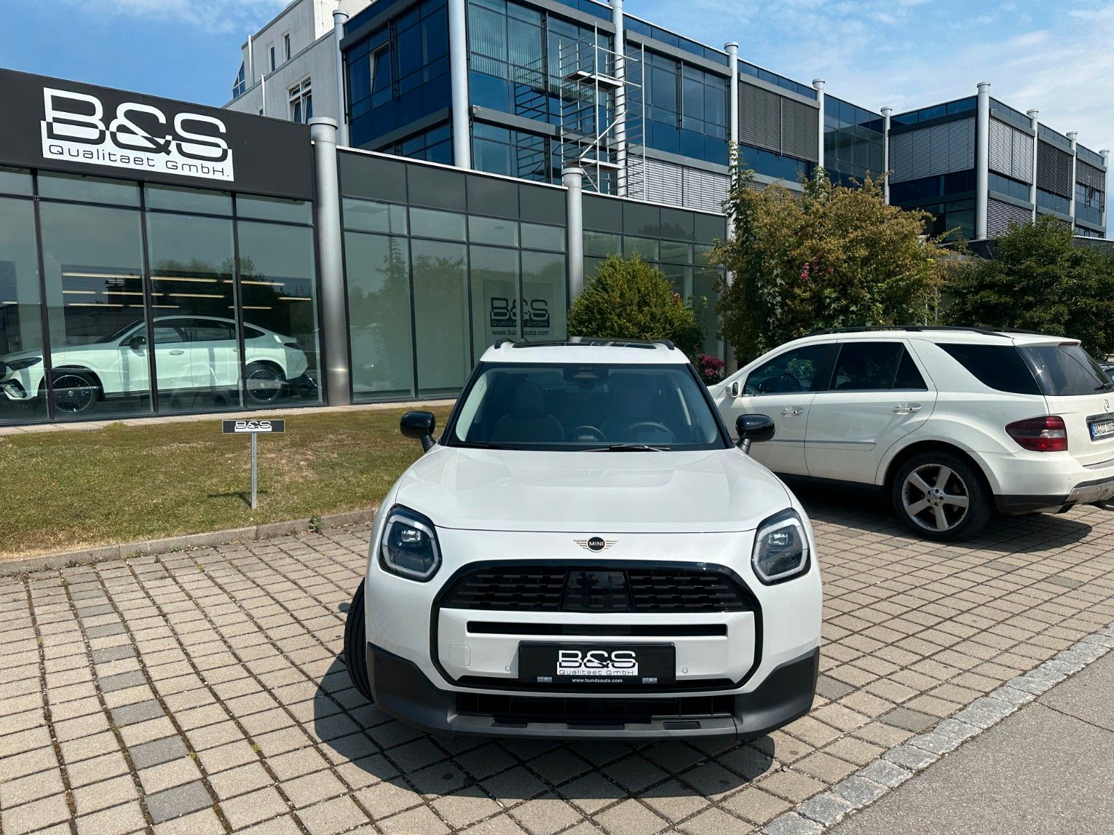 Fahrzeugabbildung MINI Countryman C Classic Trim ACC,HUD,PANO,AHK,Usw