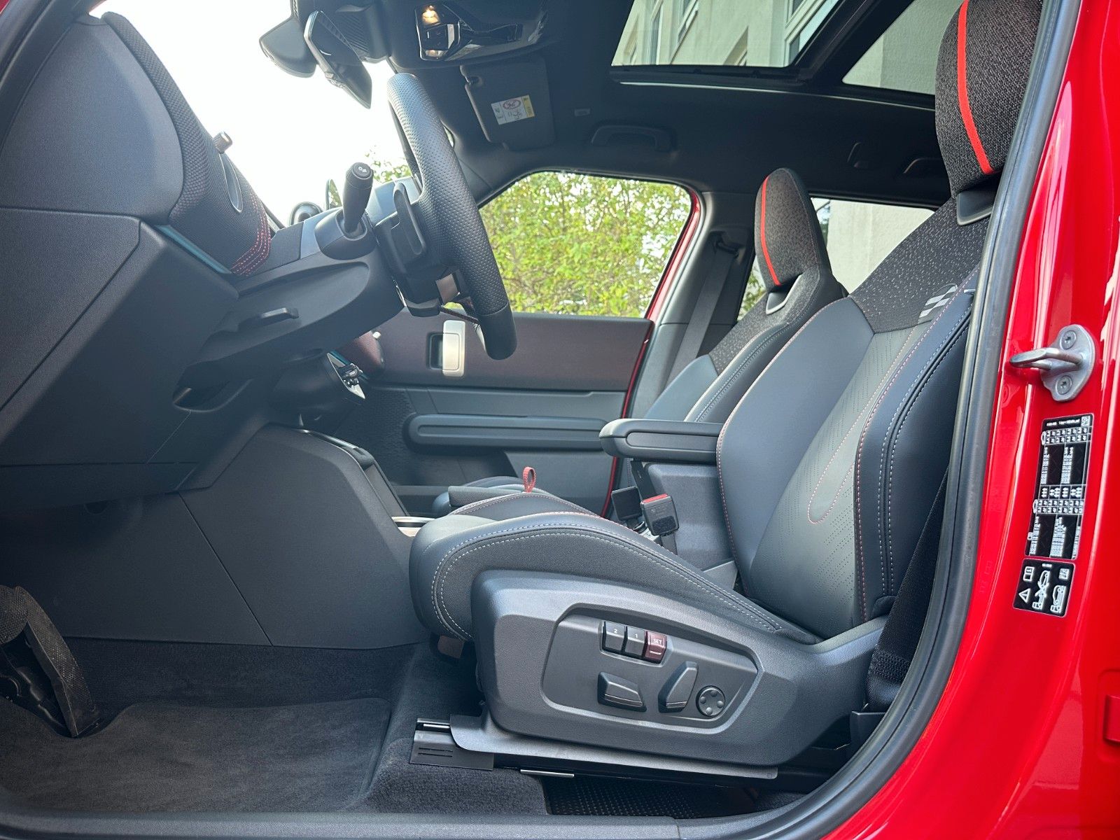 Fahrzeugabbildung MINI Countryman S ALL4 John Cooper Works Trim XL AHK