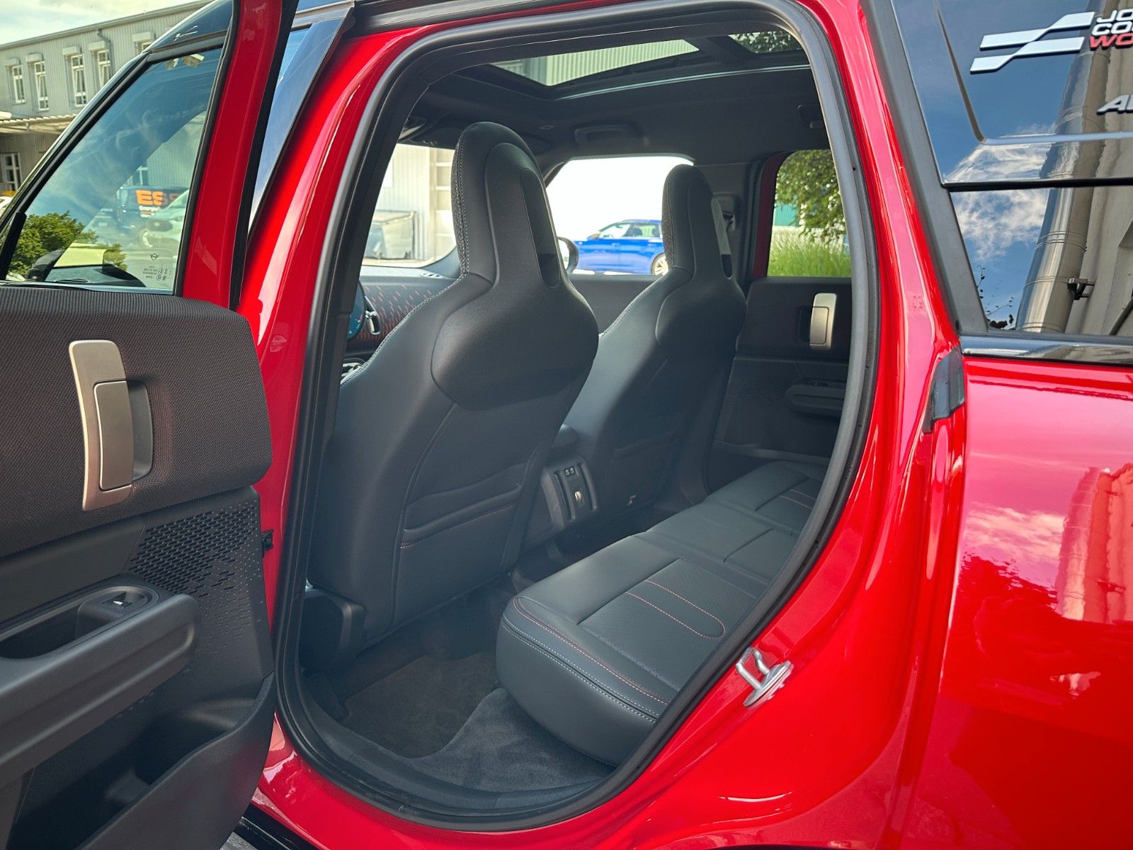 Fahrzeugabbildung MINI Countryman S ALL4 John Cooper Works Trim XL AHK