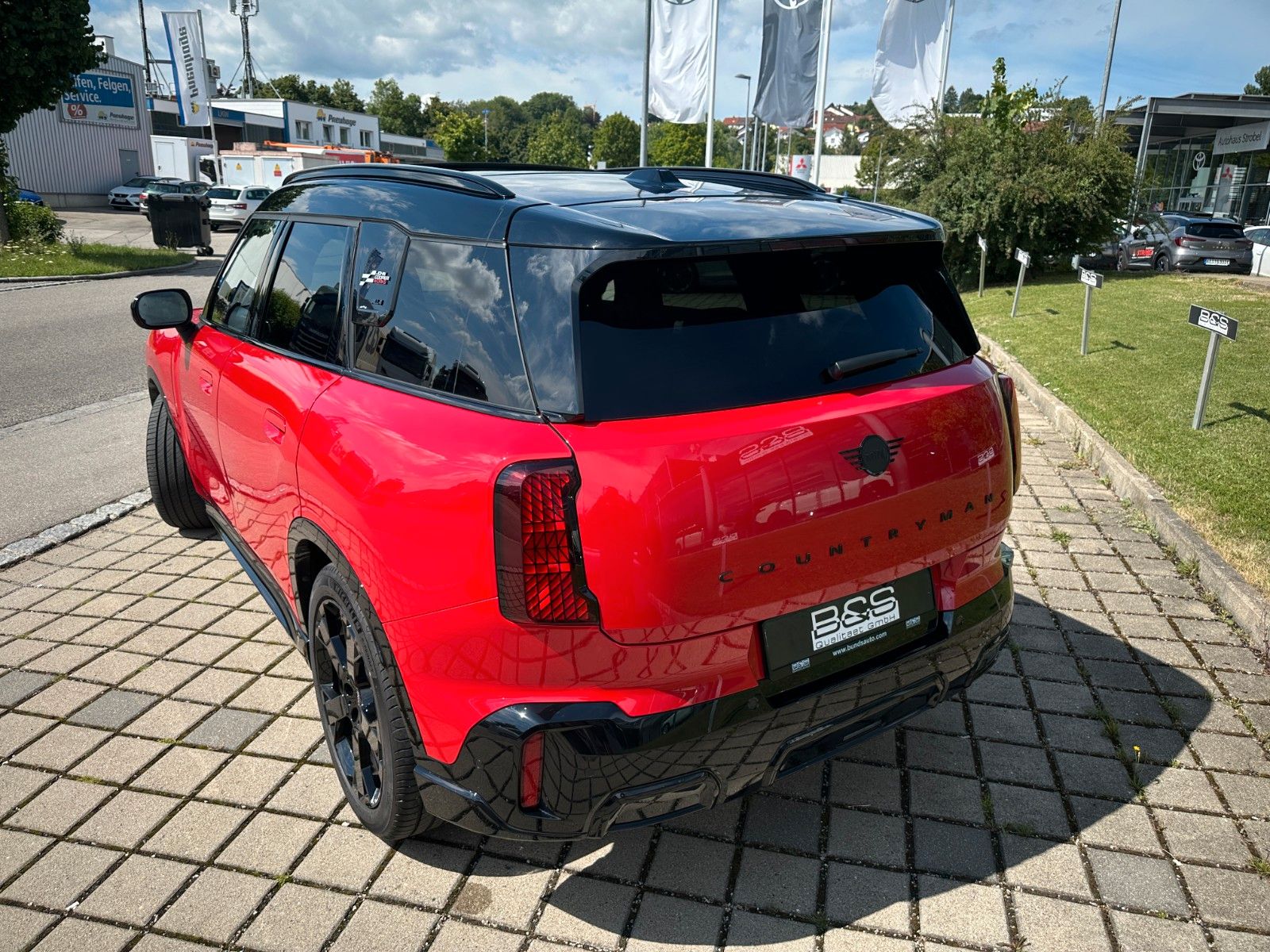 Fahrzeugabbildung MINI Countryman S ALL4 John Cooper Works Trim XL AHK