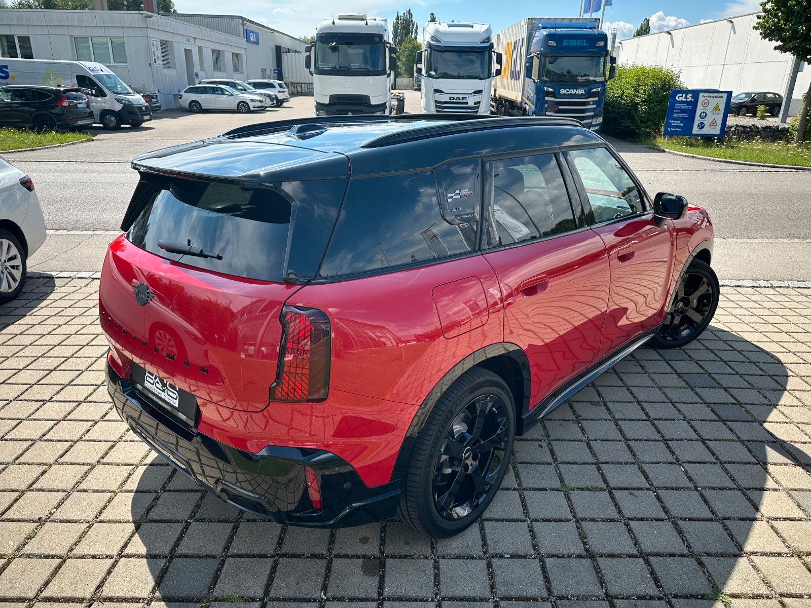 Fahrzeugabbildung MINI Countryman S ALL4 John Cooper Works Trim XL AHK