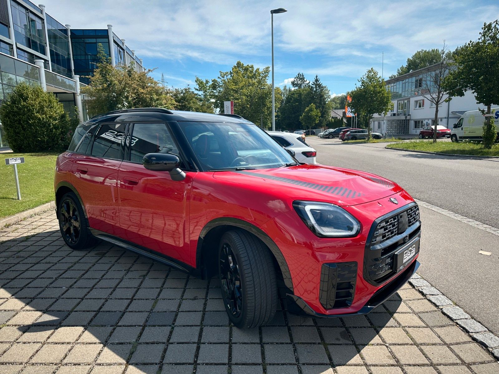 Fahrzeugabbildung MINI Countryman S ALL4 John Cooper Works Trim XL AHK