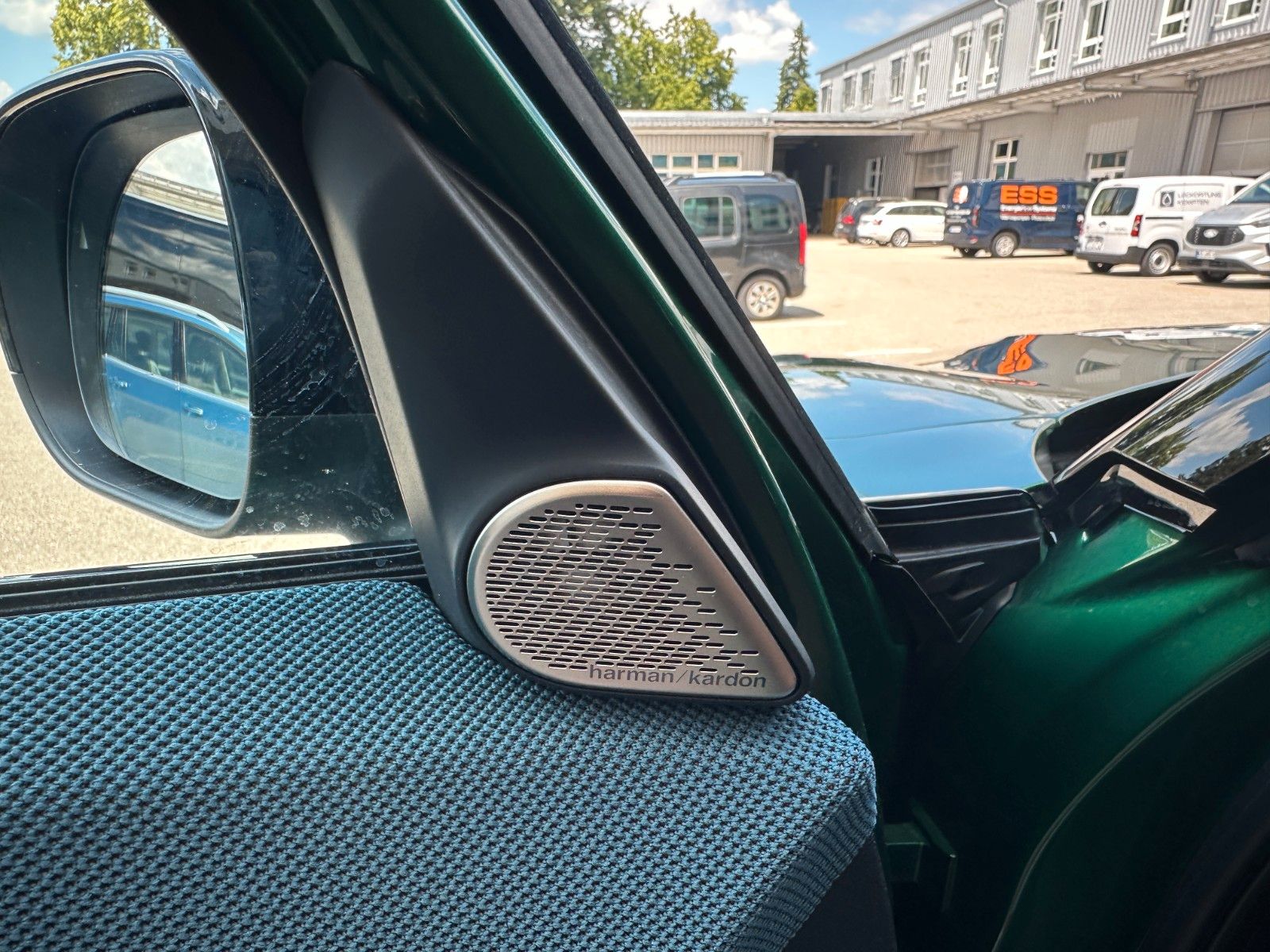 Fahrzeugabbildung MINI Countryman S ALL4 Favoured Trim XL AHK