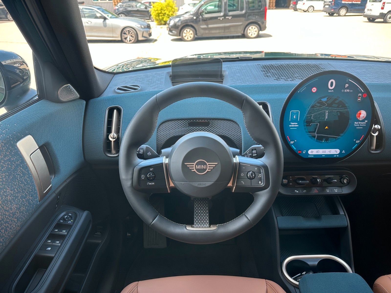 Fahrzeugabbildung MINI Countryman S ALL4 Favoured Trim XL AHK