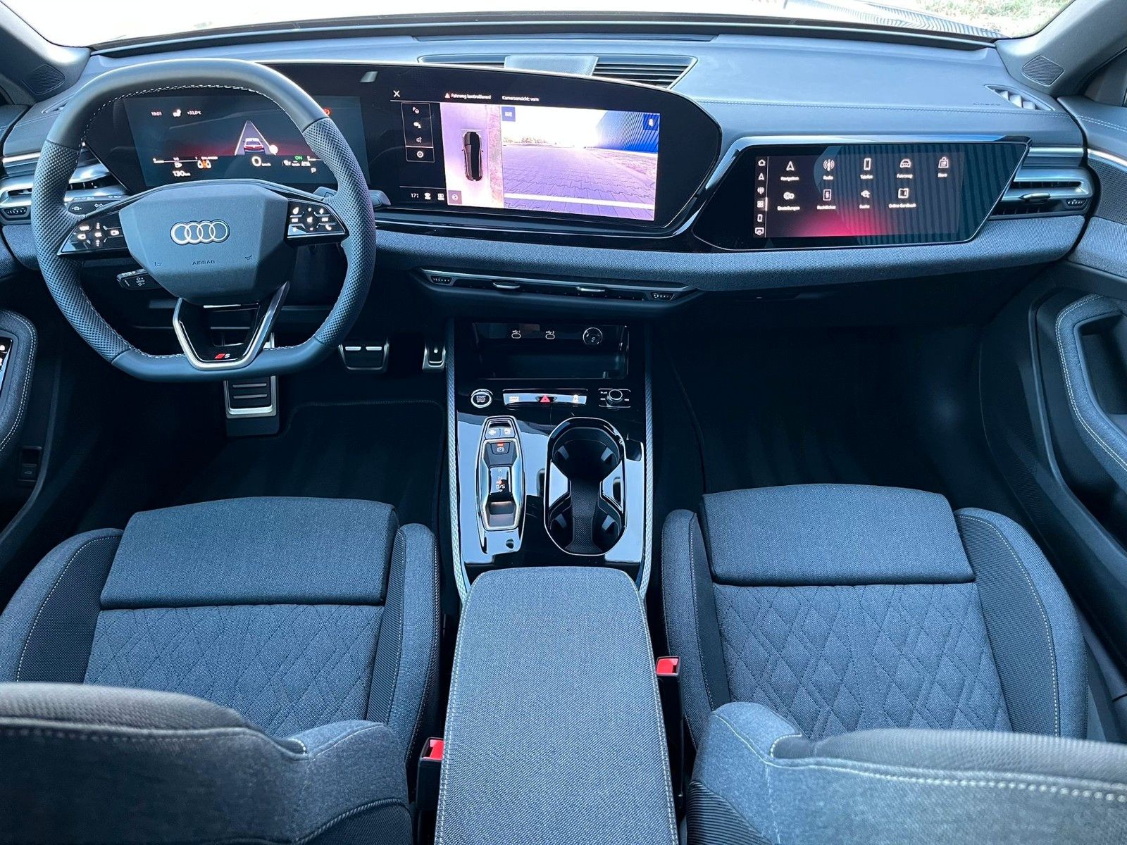 Fahrzeugabbildung Audi A5 Limousine TDI 150 Kw S line ACC,360,LED