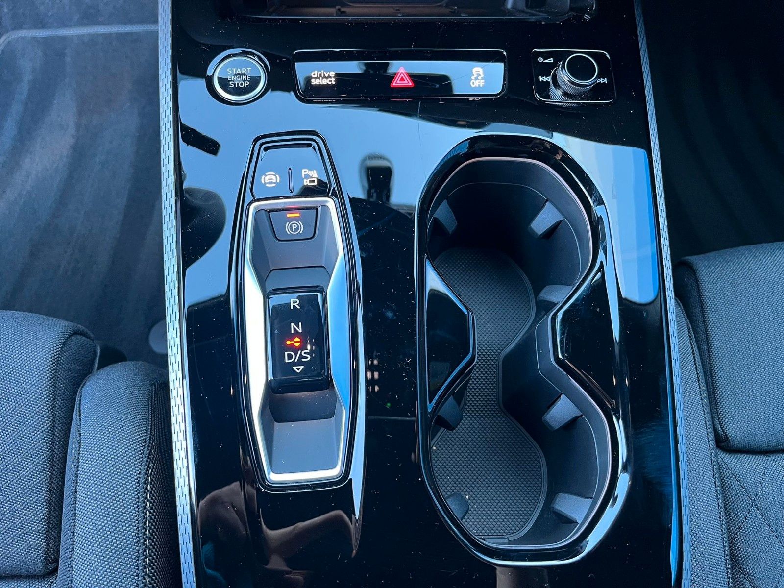 Fahrzeugabbildung Audi A5 Limousine TDI 150 Kw S line ACC,360,LED