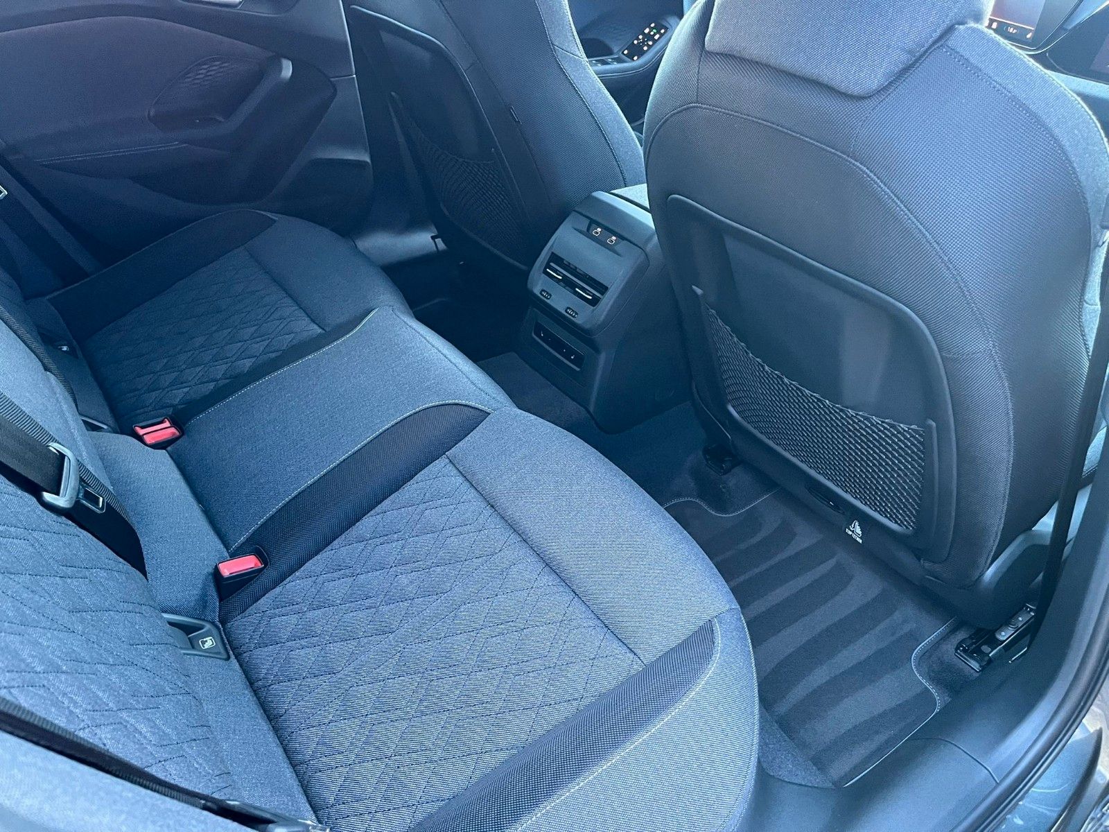 Fahrzeugabbildung Audi A5 Limousine TDI 150 Kw S line ACC,360,LED