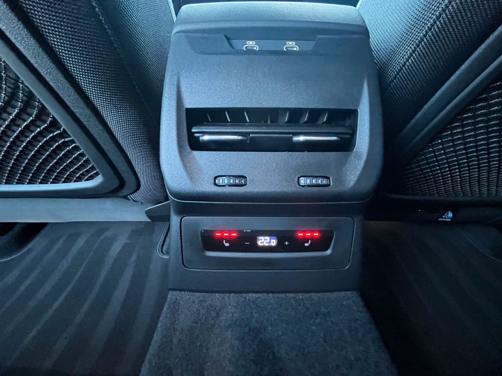 Fahrzeugabbildung Audi A5 Limousine TDI 150 Kw S line ACC,360,LED