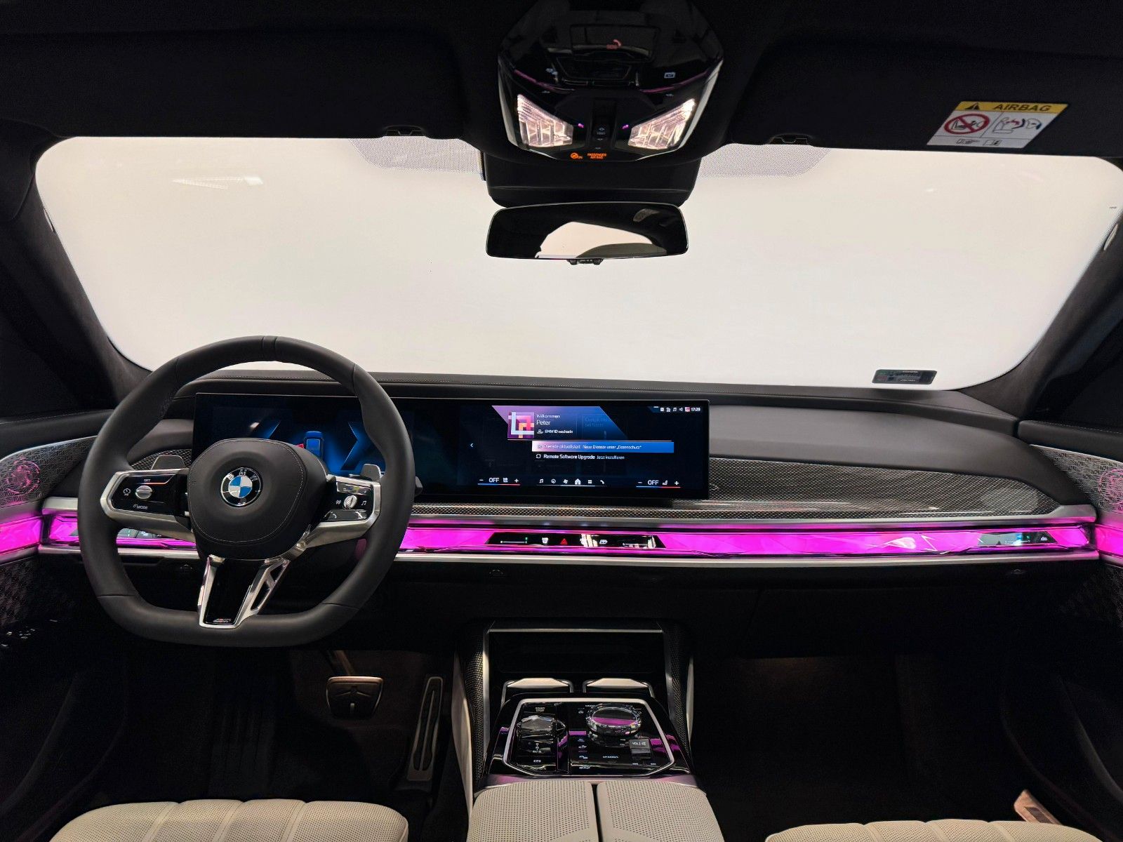 Fahrzeugabbildung BMW 740d xDrive MSport ACC,HUD,SKLY,B&W,AHK,LUFT,TV