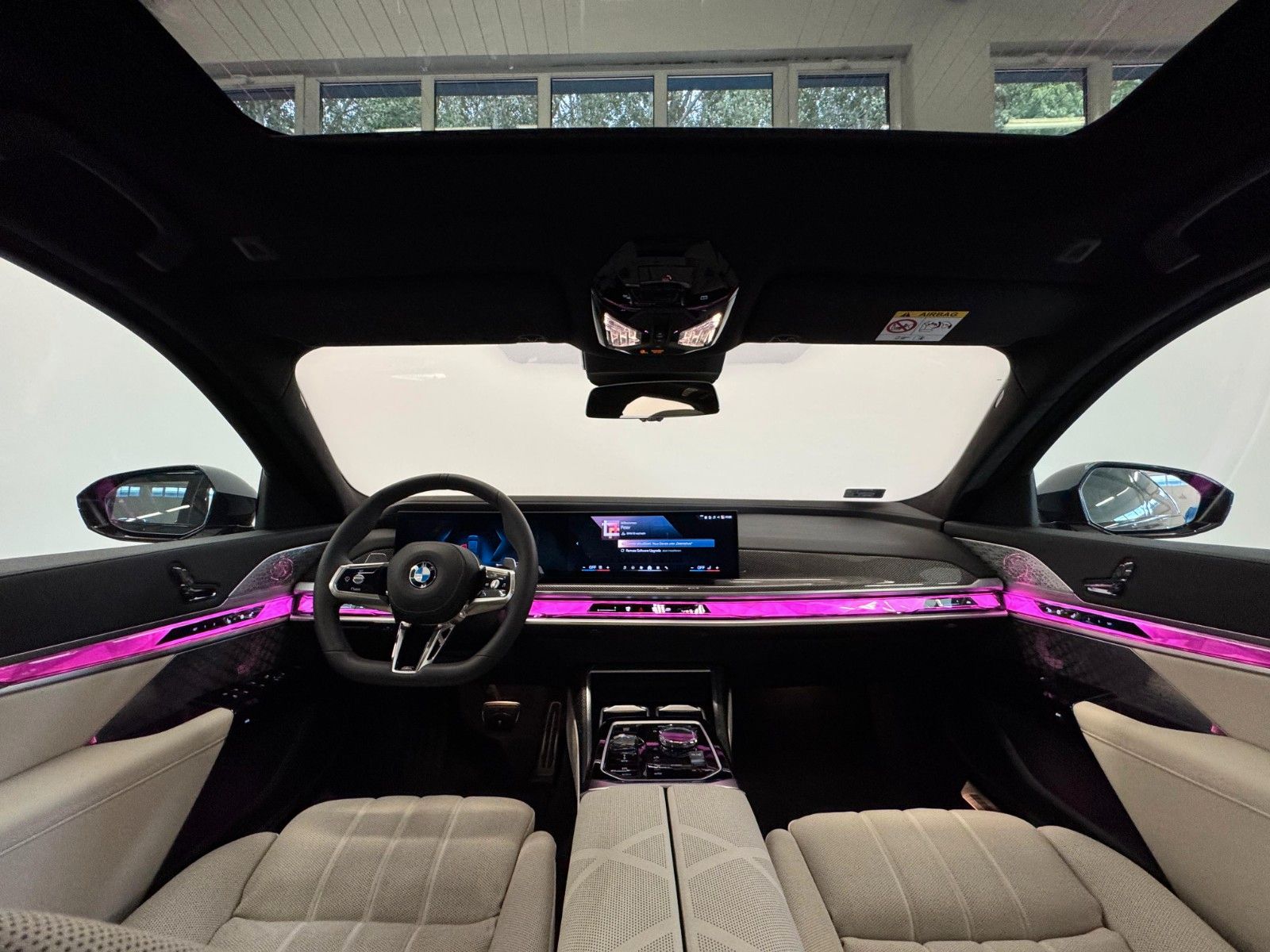 Fahrzeugabbildung BMW 740d xDrive MSport ACC,HUD,SKLY,B&W,AHK,LUFT,TV