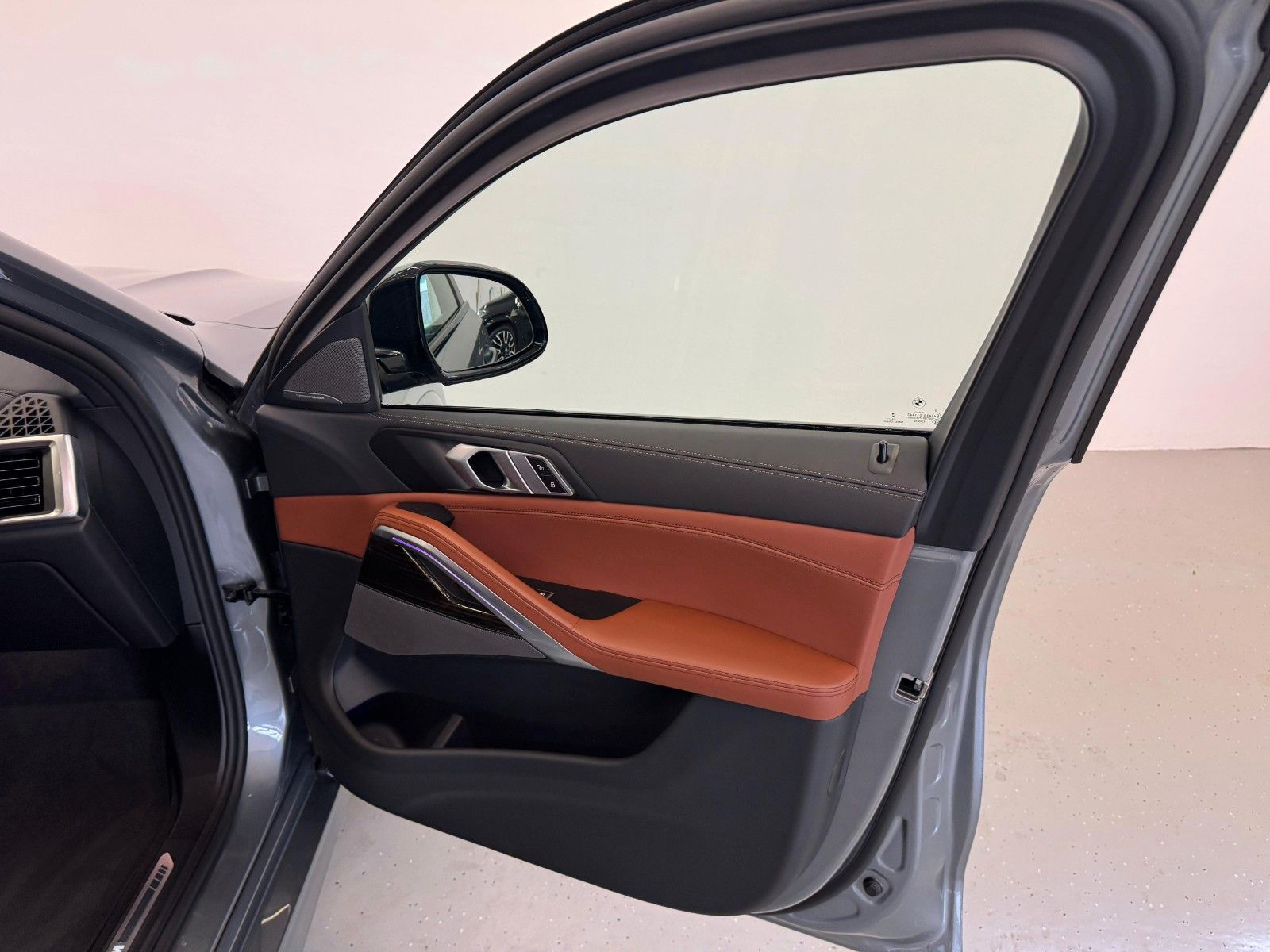 Fahrzeugabbildung BMW X6 30d xDrive MSport ACC,HUD,PANO,HARMAN,SOFTCL
