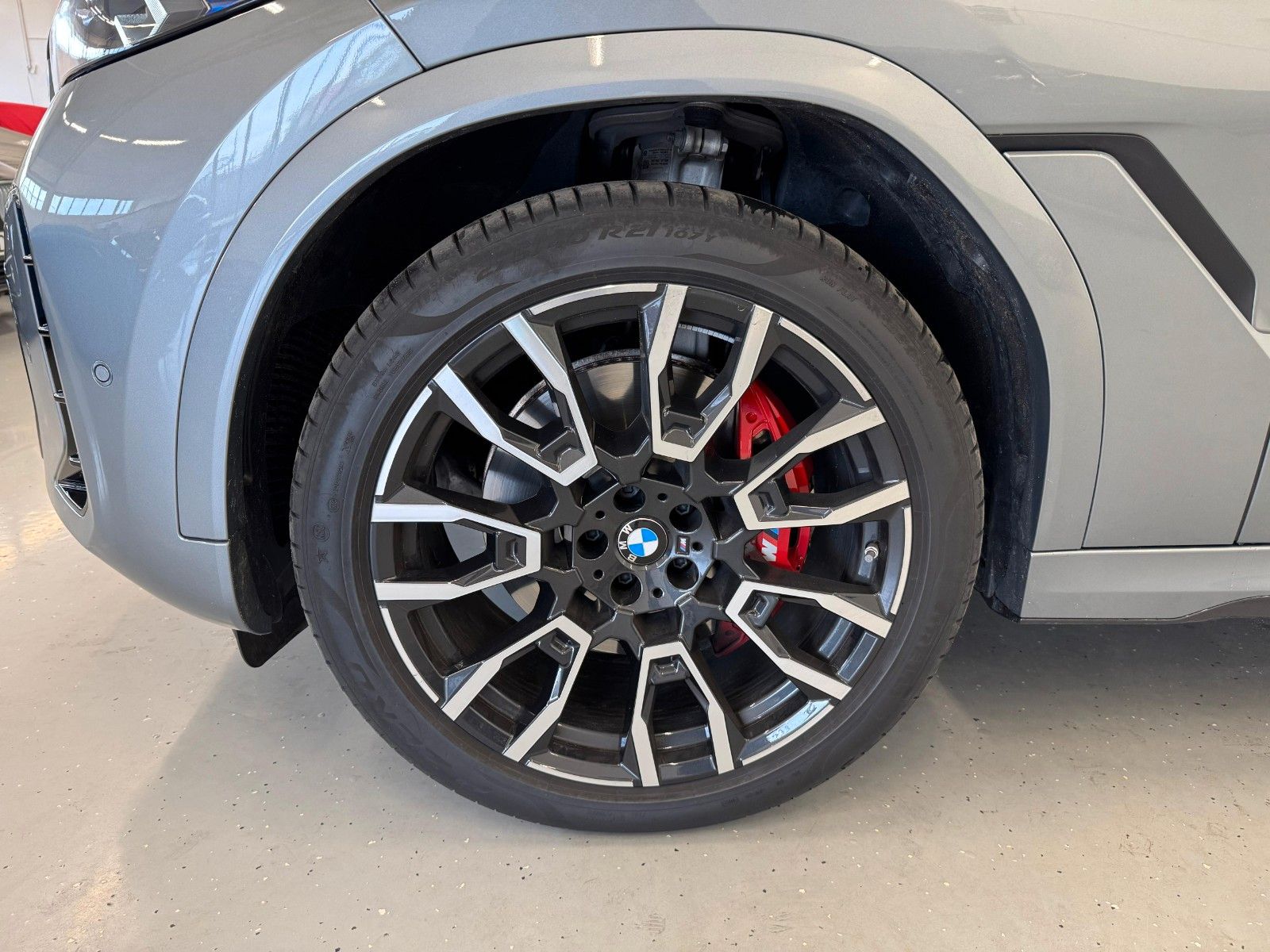 Fahrzeugabbildung BMW X6 30d xDrive MSport ACC,HUD,PANO,HARMAN,SOFTCL