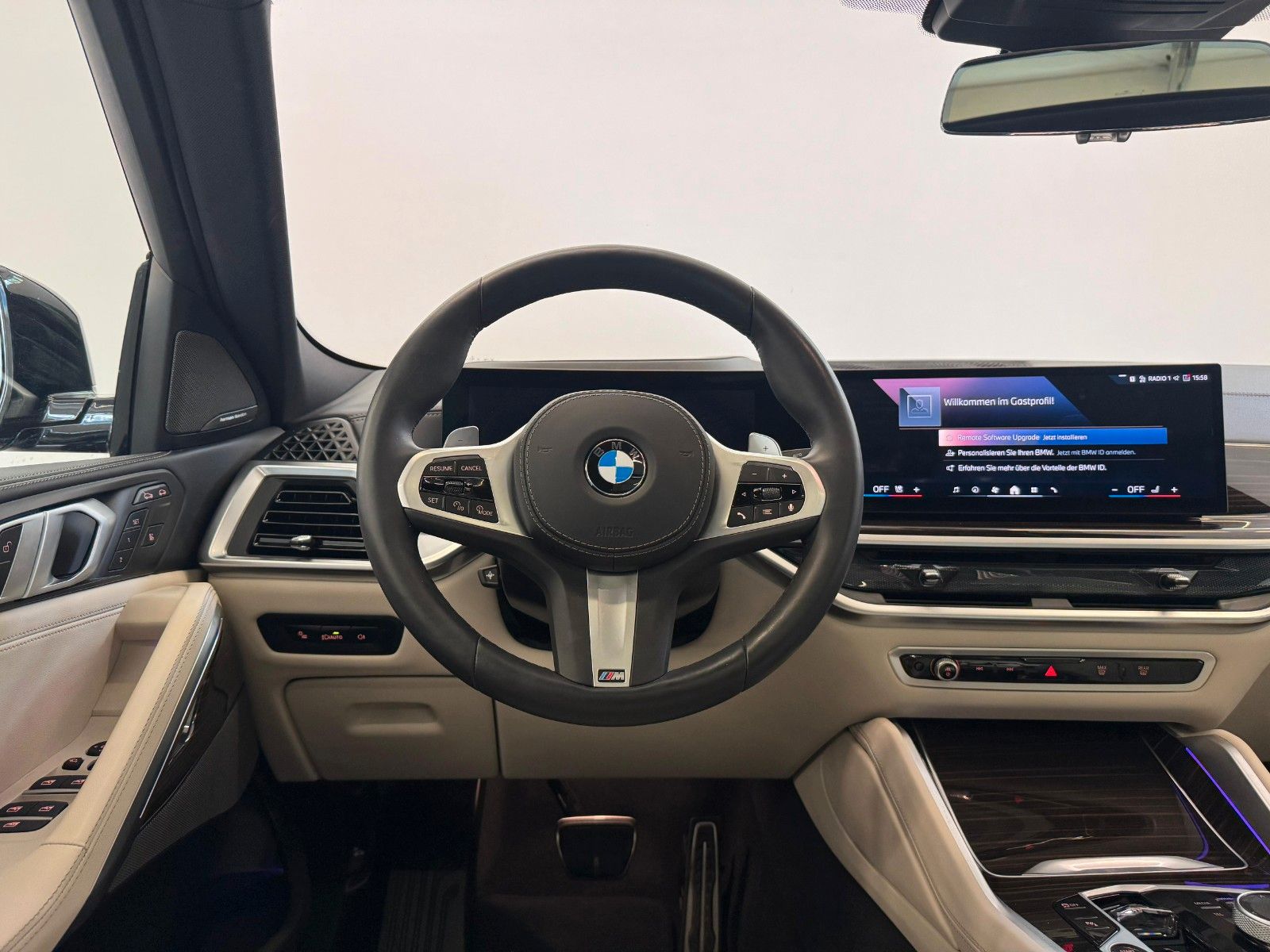 Fahrzeugabbildung BMW X6 30d xDrive MSport ACC,HUD,PANO,HARMAN,LUFT...