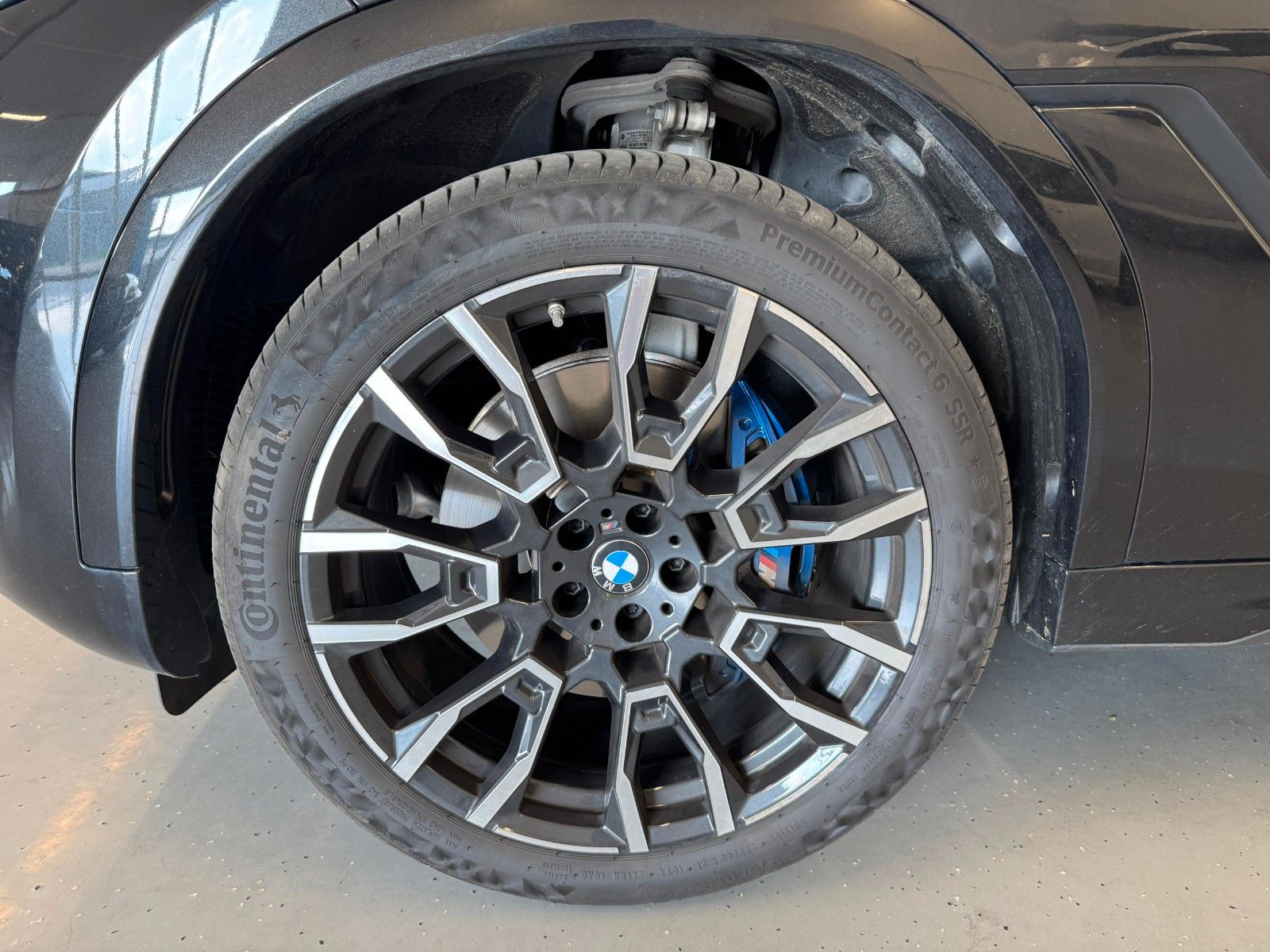 Fahrzeugabbildung BMW X6 30d xDrive MSport ACC,HUD,PANO,HARMAN,LUFT...