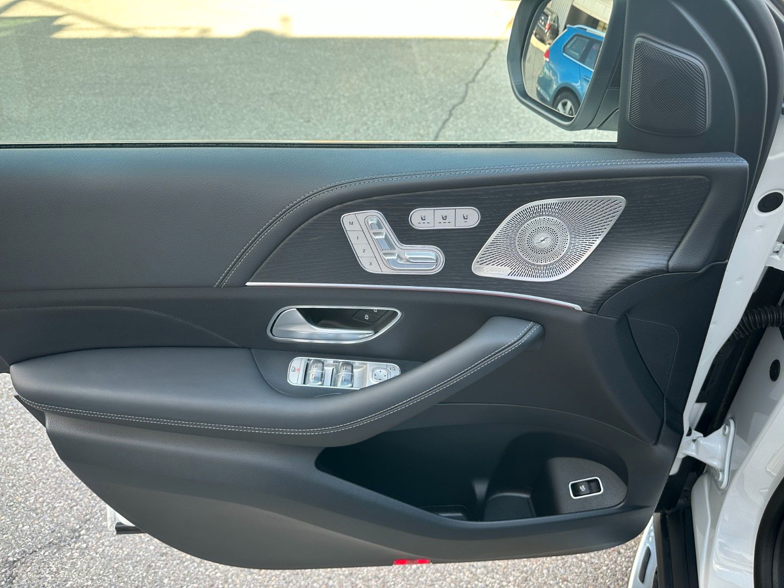 Fahrzeugabbildung Mercedes-Benz GLE53 AMG 4Matic+Coupe DISTR,HUD,PANO,LUFT,BURM