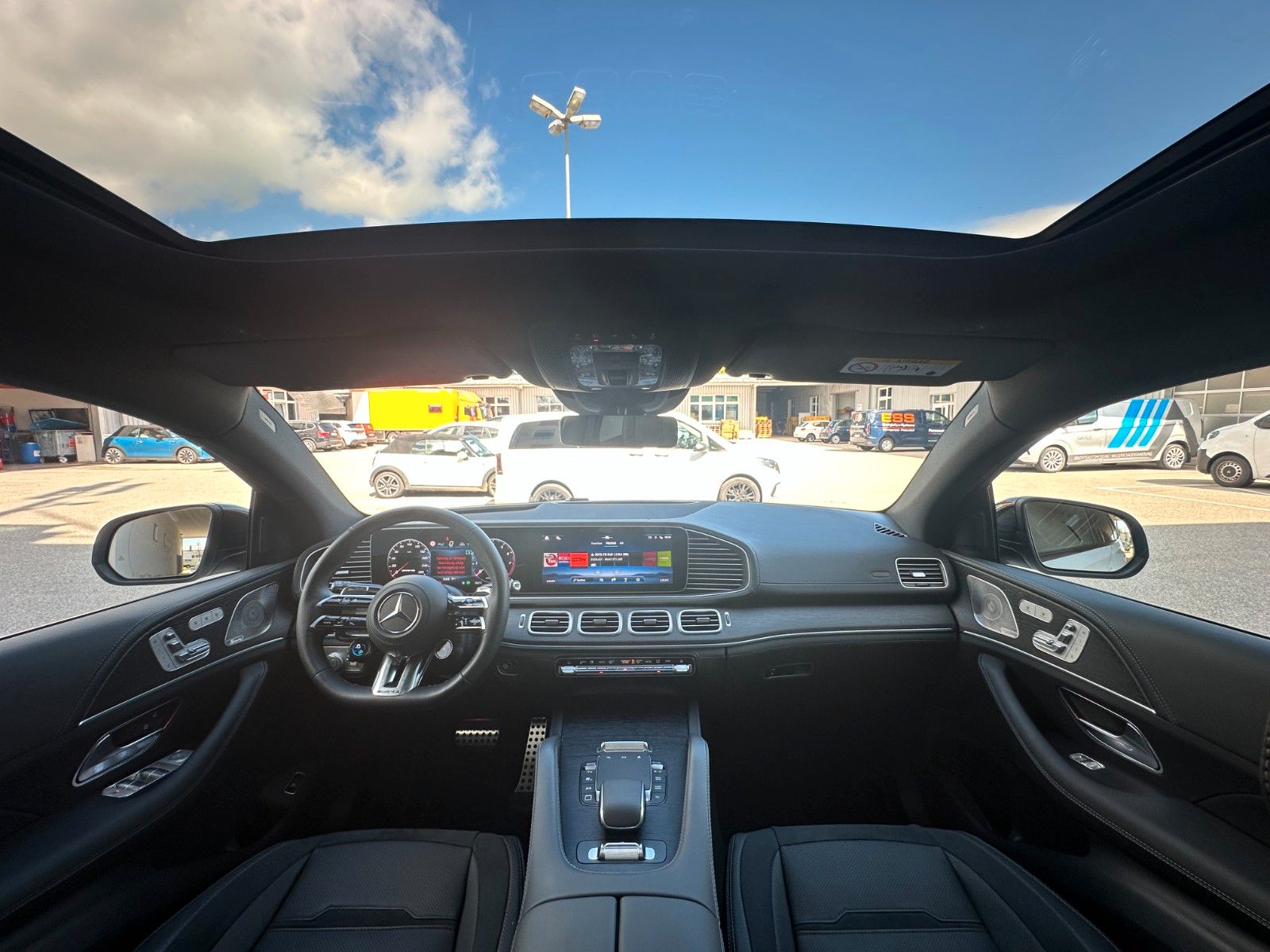 Fahrzeugabbildung Mercedes-Benz GLE53 AMG 4Matic+Coupe DISTR,HUD,PANO,LUFT,BURM