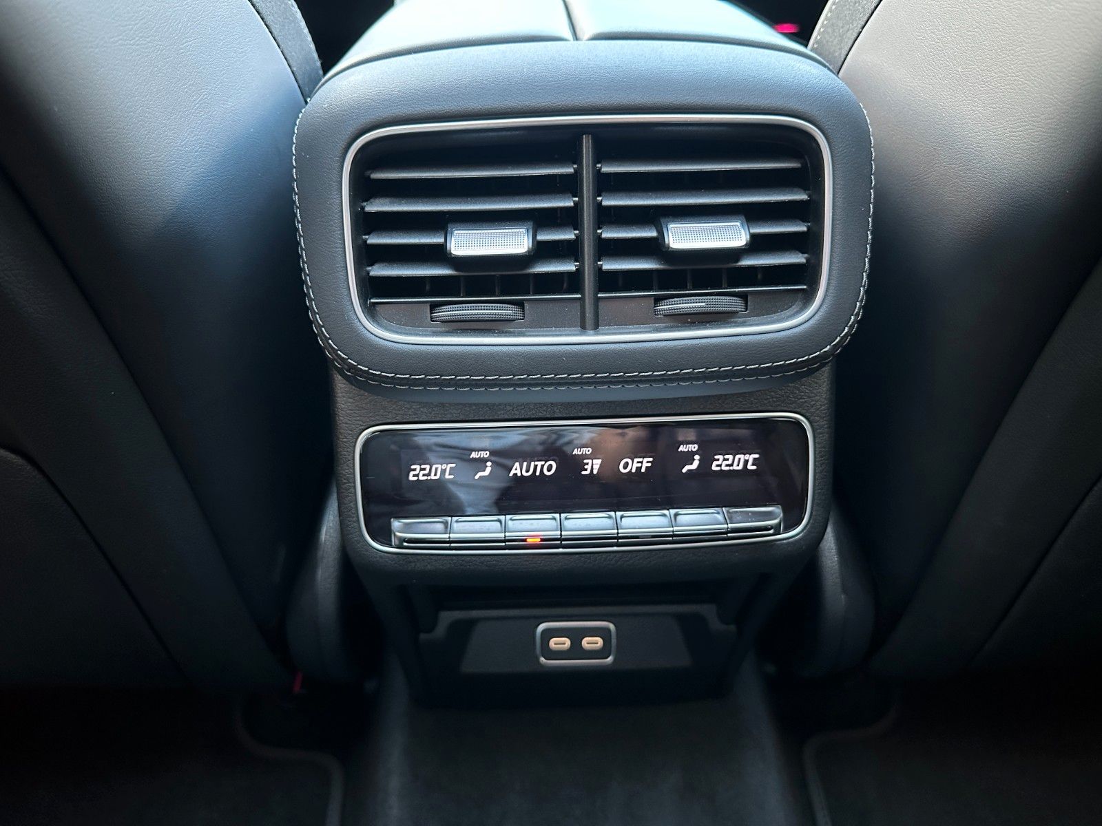 Fahrzeugabbildung Mercedes-Benz GLE53 AMG 4Matic+Coupe DISTR,HUD,PANO,LUFT,BURM