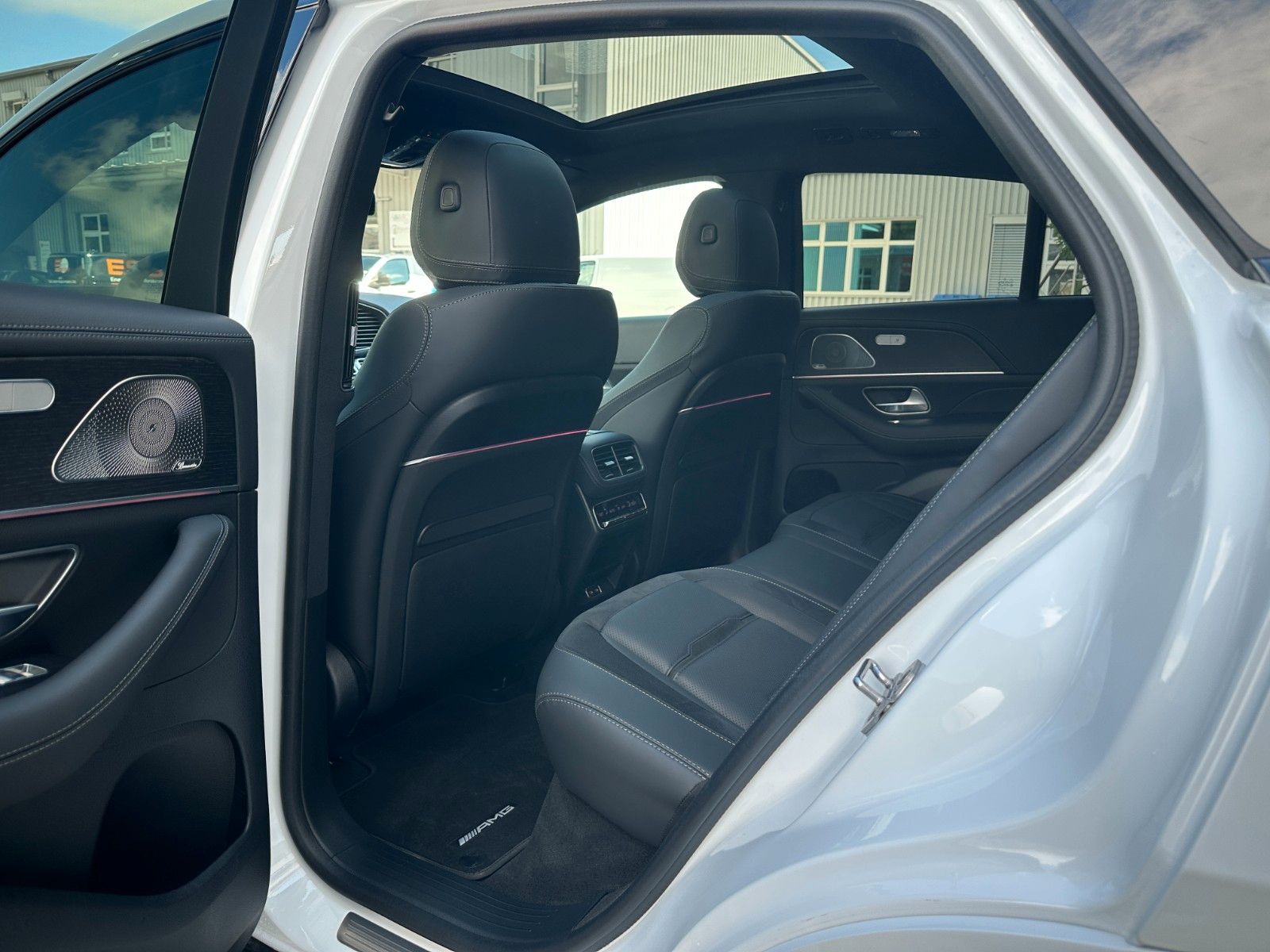 Fahrzeugabbildung Mercedes-Benz GLE53 AMG 4Matic+Coupe DISTR,HUD,PANO,LUFT,BURM