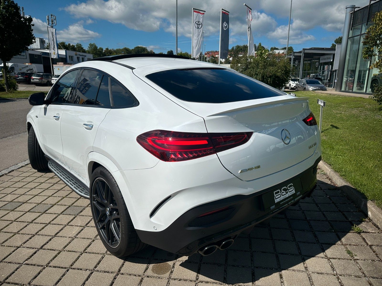 Fahrzeugabbildung Mercedes-Benz GLE53 AMG 4Matic+Coupe DISTR,HUD,PANO,LUFT,BURM