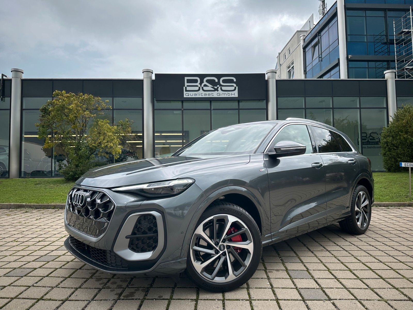 Audi Q5 2.0 TDI quattro S Line ACC,MATRIX,360,20"