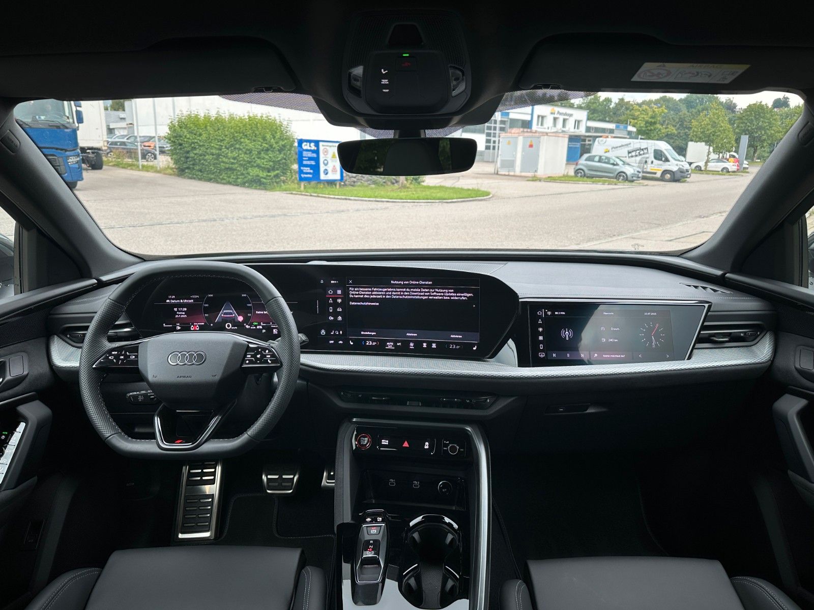 Fahrzeugabbildung Audi Q5 2.0 TDI quattro S Line ACC,MATRIX,360,20"