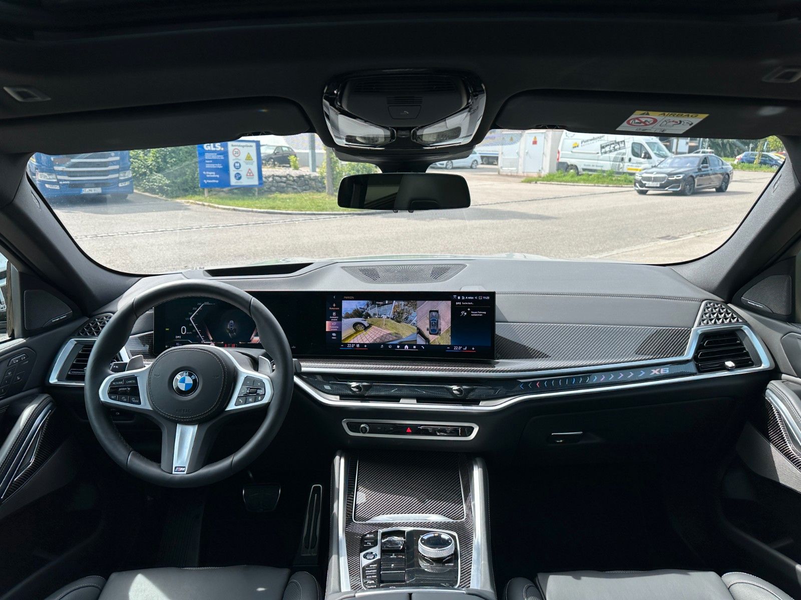 Fahrzeugabbildung BMW X6 30d xDrive MSport ACC,HUD,PANO,HARMAN,SOFTCL