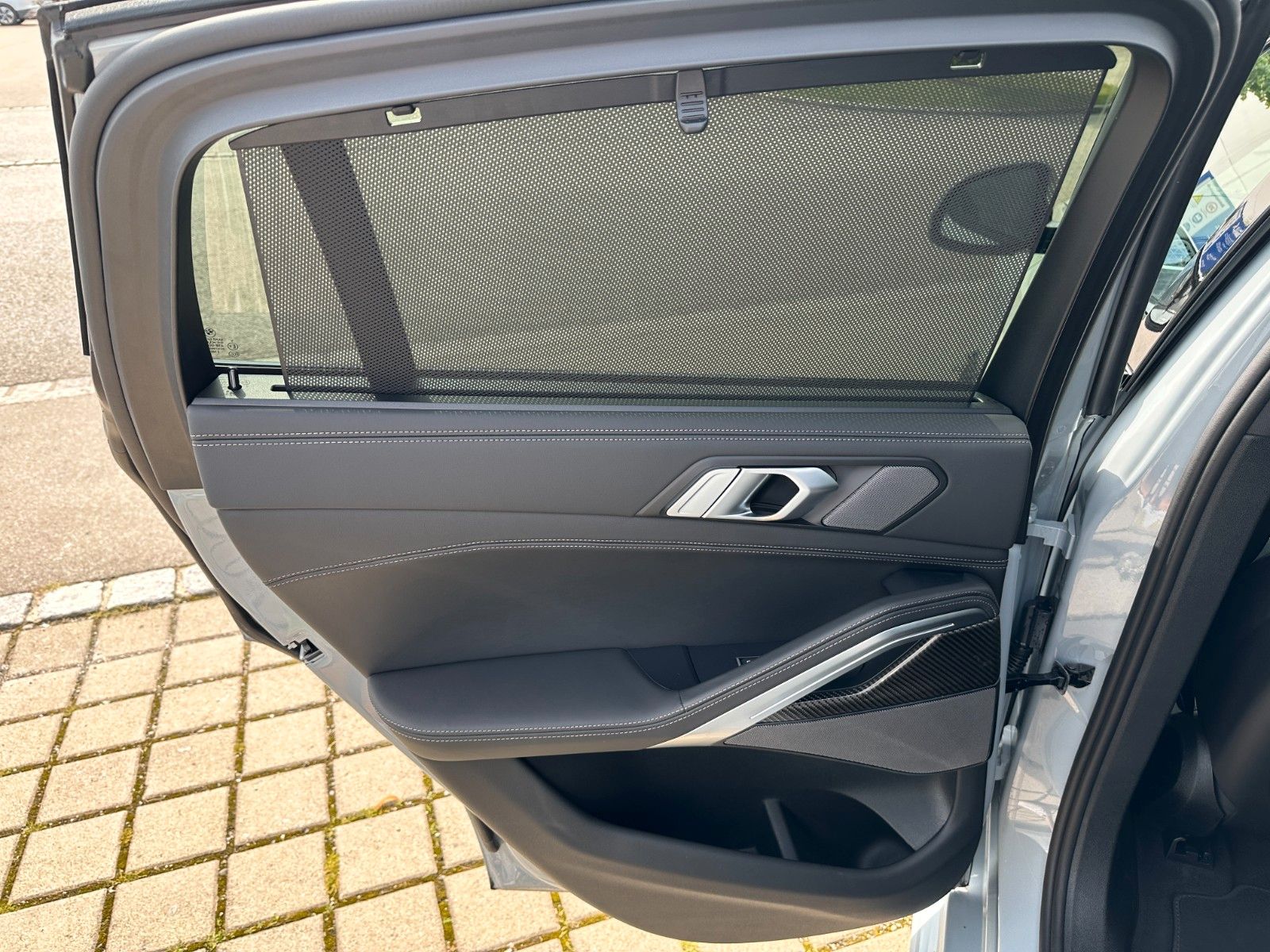Fahrzeugabbildung BMW X6 30d xDrive MSport ACC,HUD,PANO,HARMAN,SOFTCL