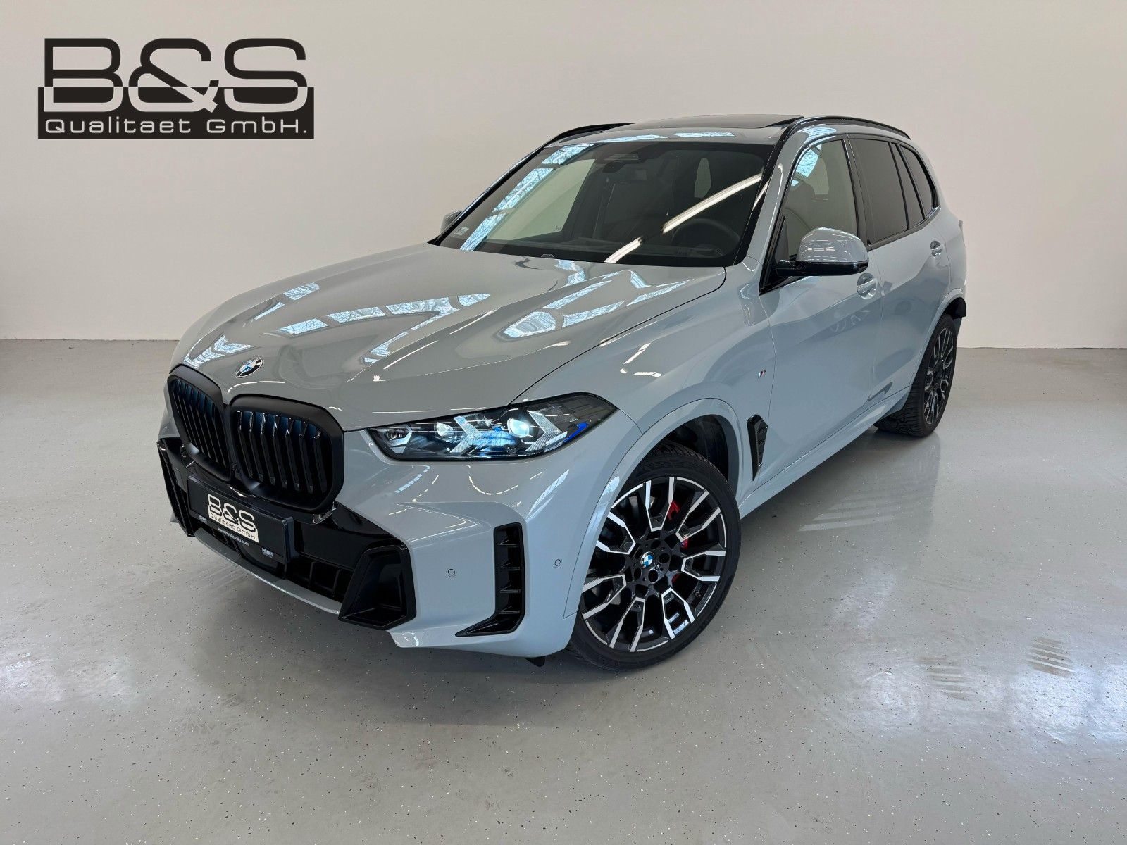 Fahrzeugabbildung BMW X5 30d xDrive MSport ACC,HUD,PANO,HARMAN,360