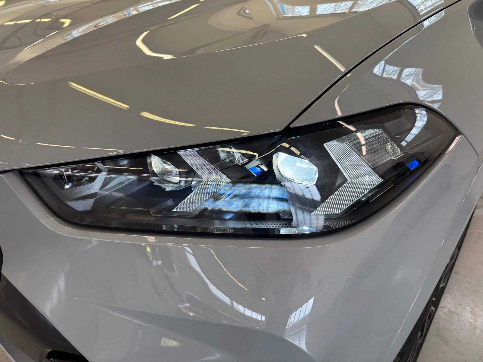 Fahrzeugabbildung BMW X5 30d xDrive MSport ACC,HUD,PANO,HARMAN,360