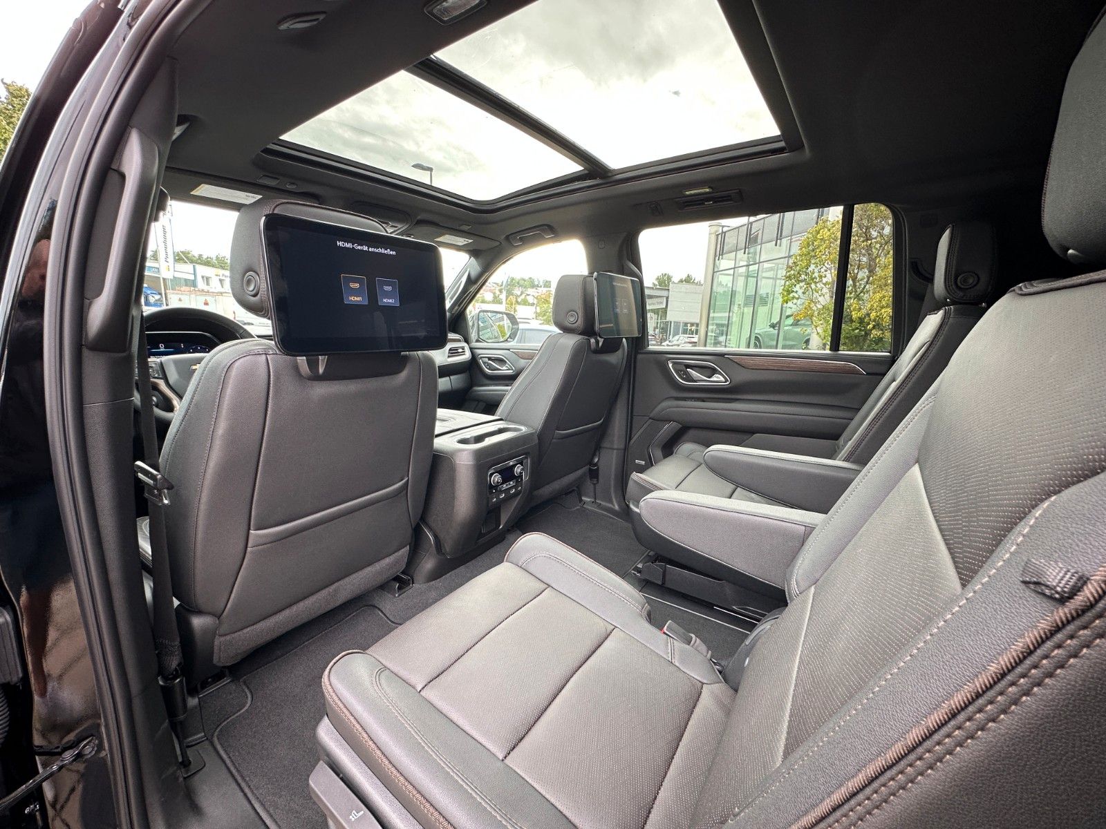 Fahrzeugabbildung Chevrolet Suburban High Country 6.2 ACC,HUD,BOSE,PANO,LUFT